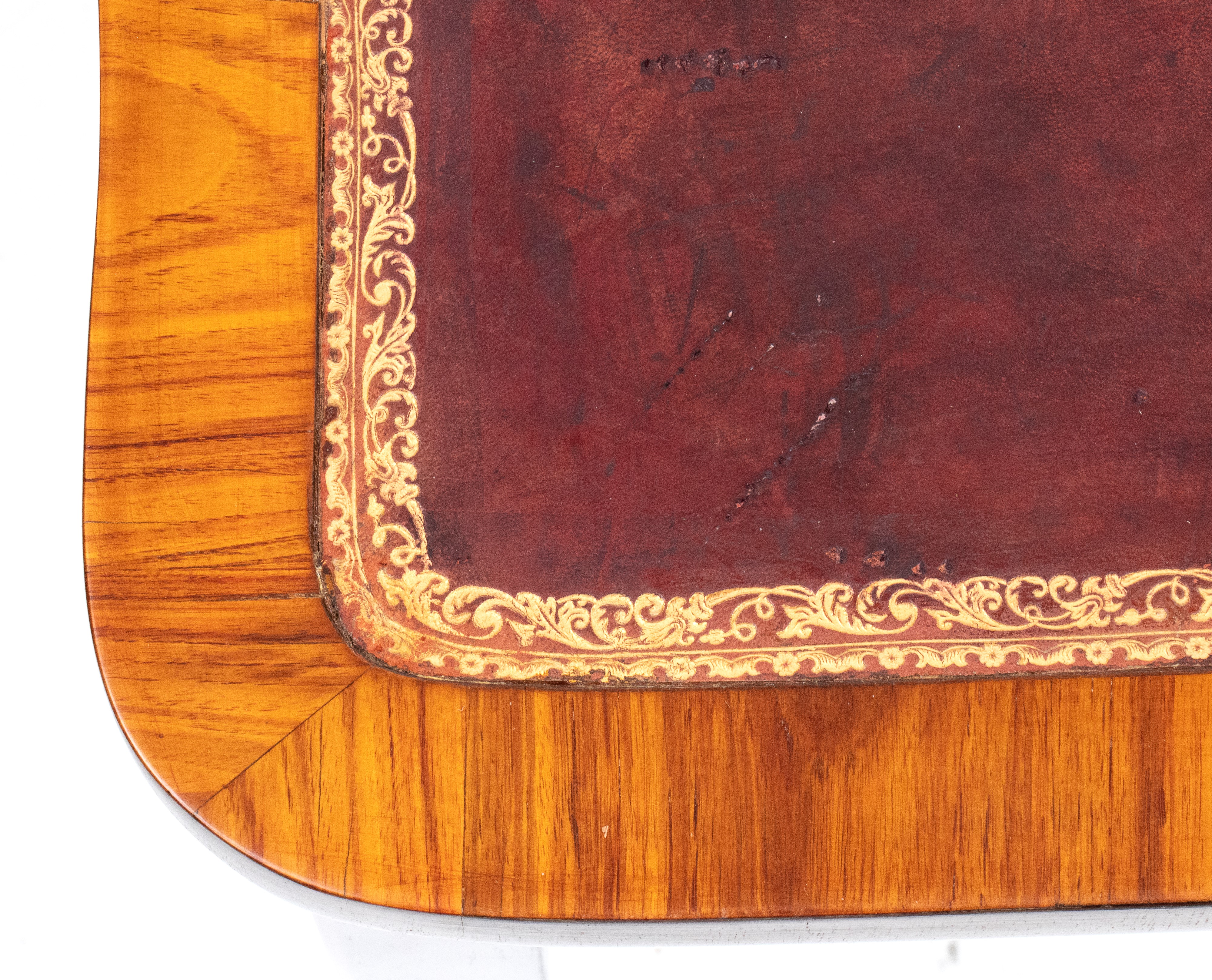 Piccolo scrittoio Luigi XV in ebano viola