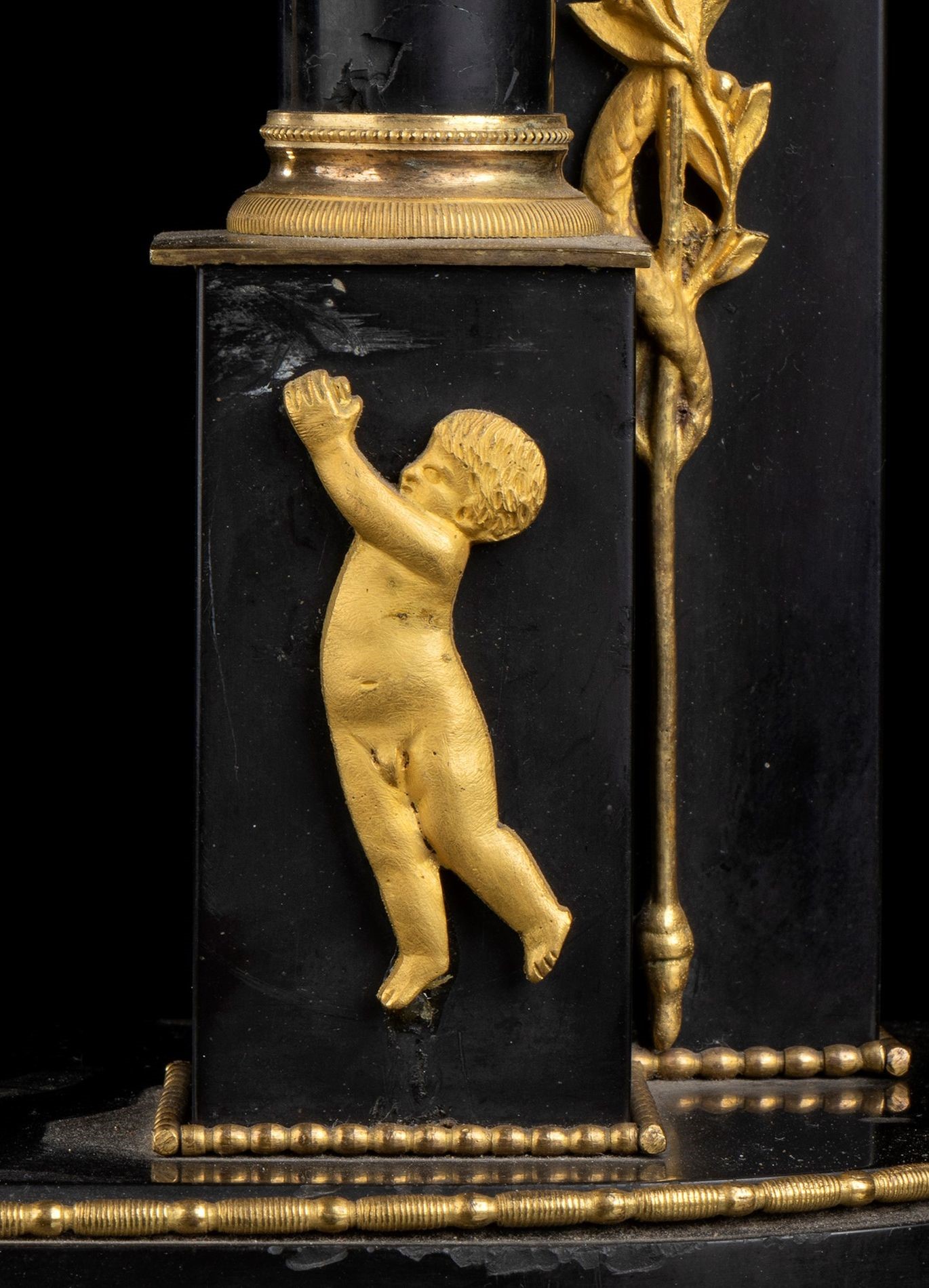 Orologio d’appoggio in marmo nero del Belgio