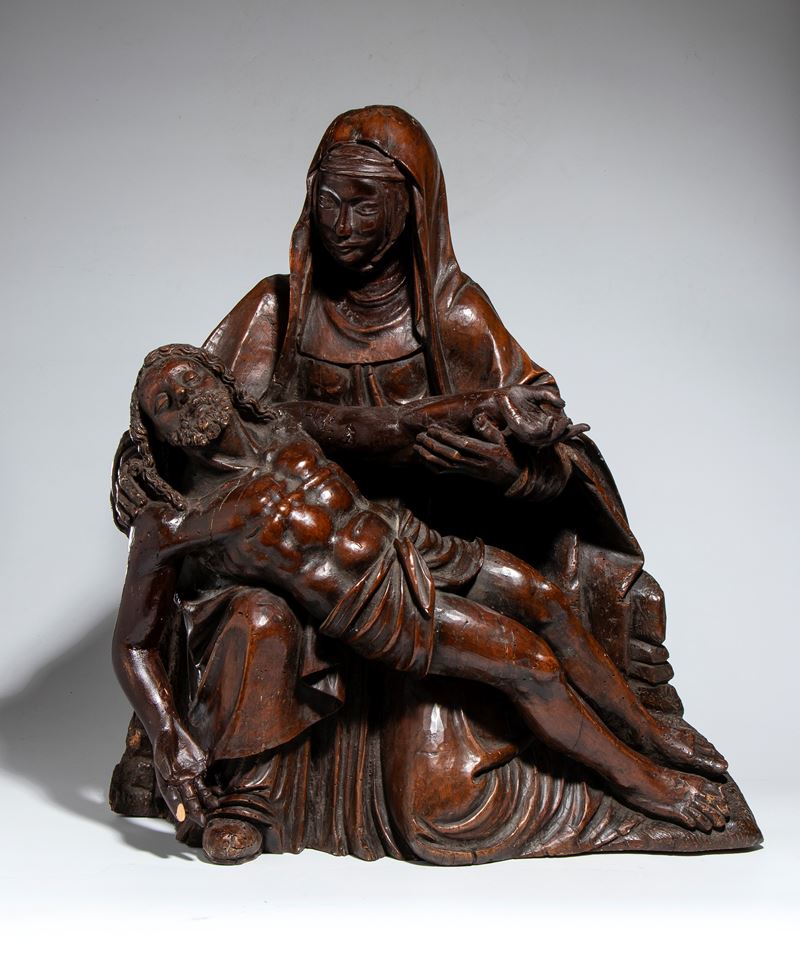 Scultura raffigurante la Pietà