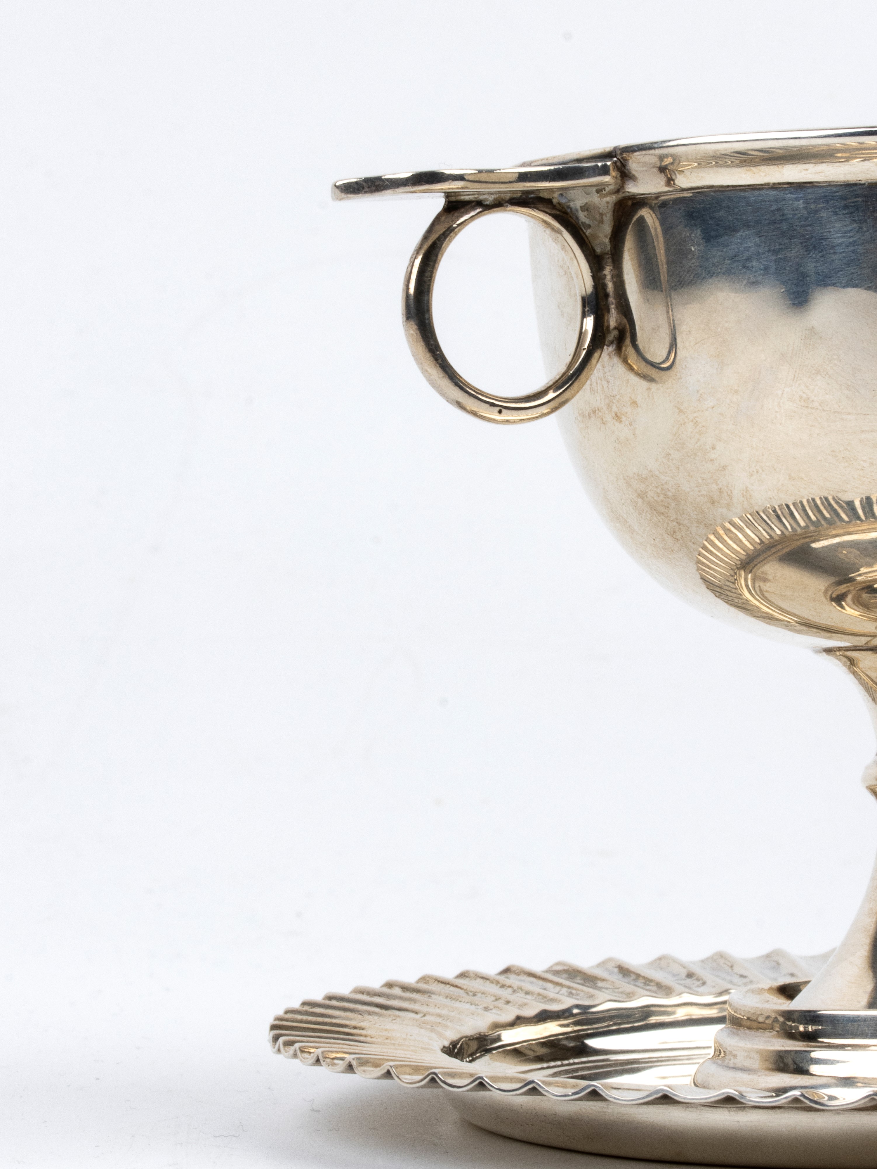 Walker & Hall, Coppa con piattino inglese (argento 925/1000), Birmingham 1937