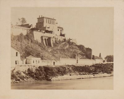 Fotografia di Villa del Sovrano Ordine di Malta all’Aventino, veduta generale del Tevere, albumin...