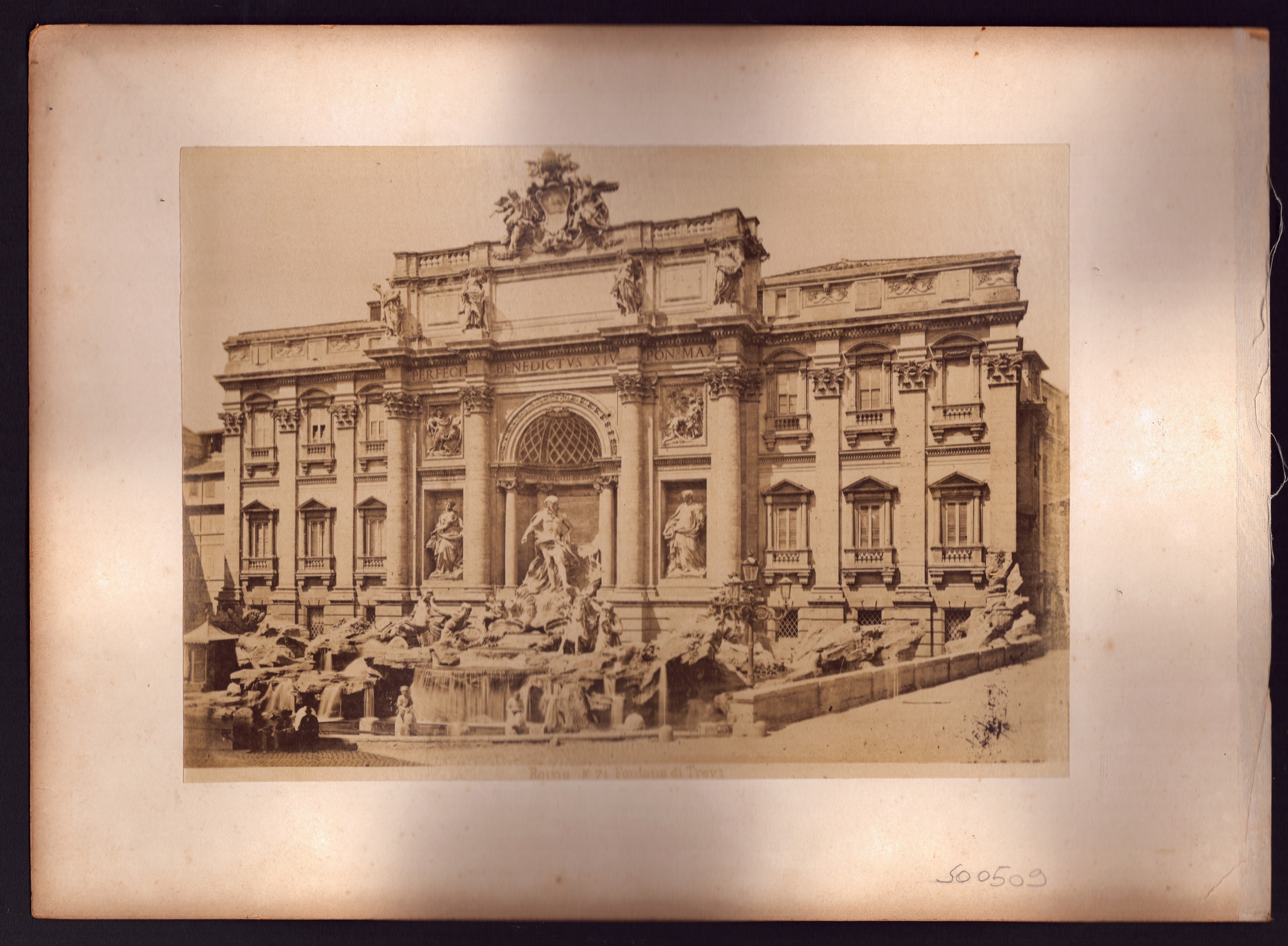Fotografia attribuita a studi professionali, Roma: Tempio di Pallade, Arco di Settimio Severo, Ve...