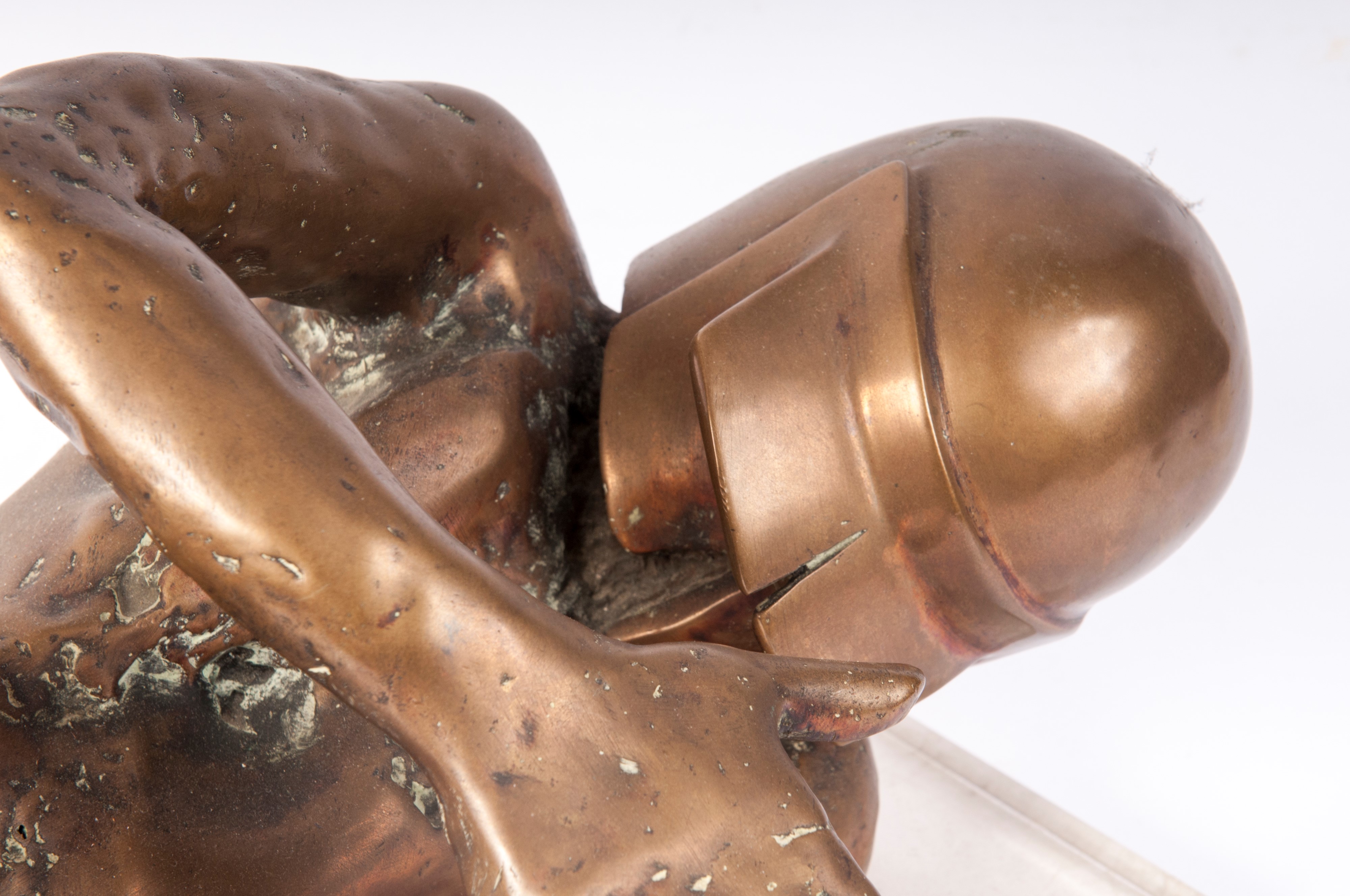 Senza titolo, scultura a tutto tondo in bronzo