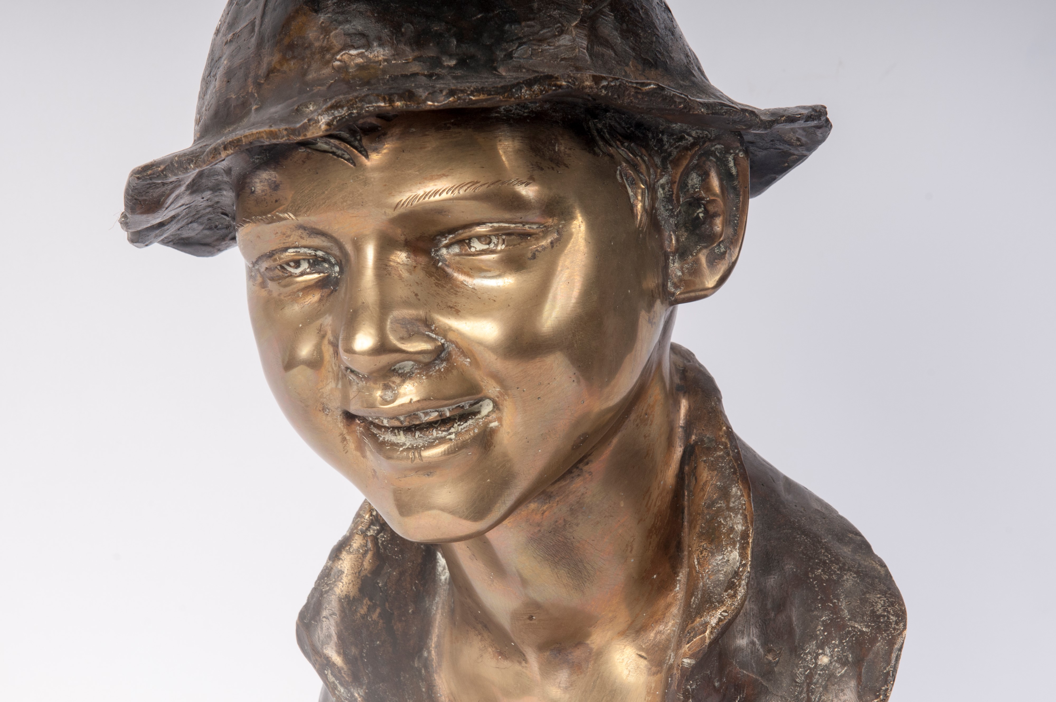 Scugnizzo, busto in bronzo