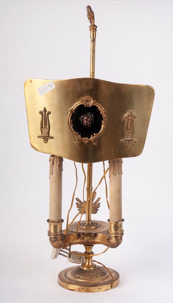 Lampada da tavolo a forma di lucerna a due luci