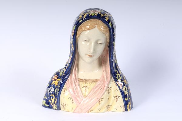 Madonna, scultura in ceramica a tutto tondo