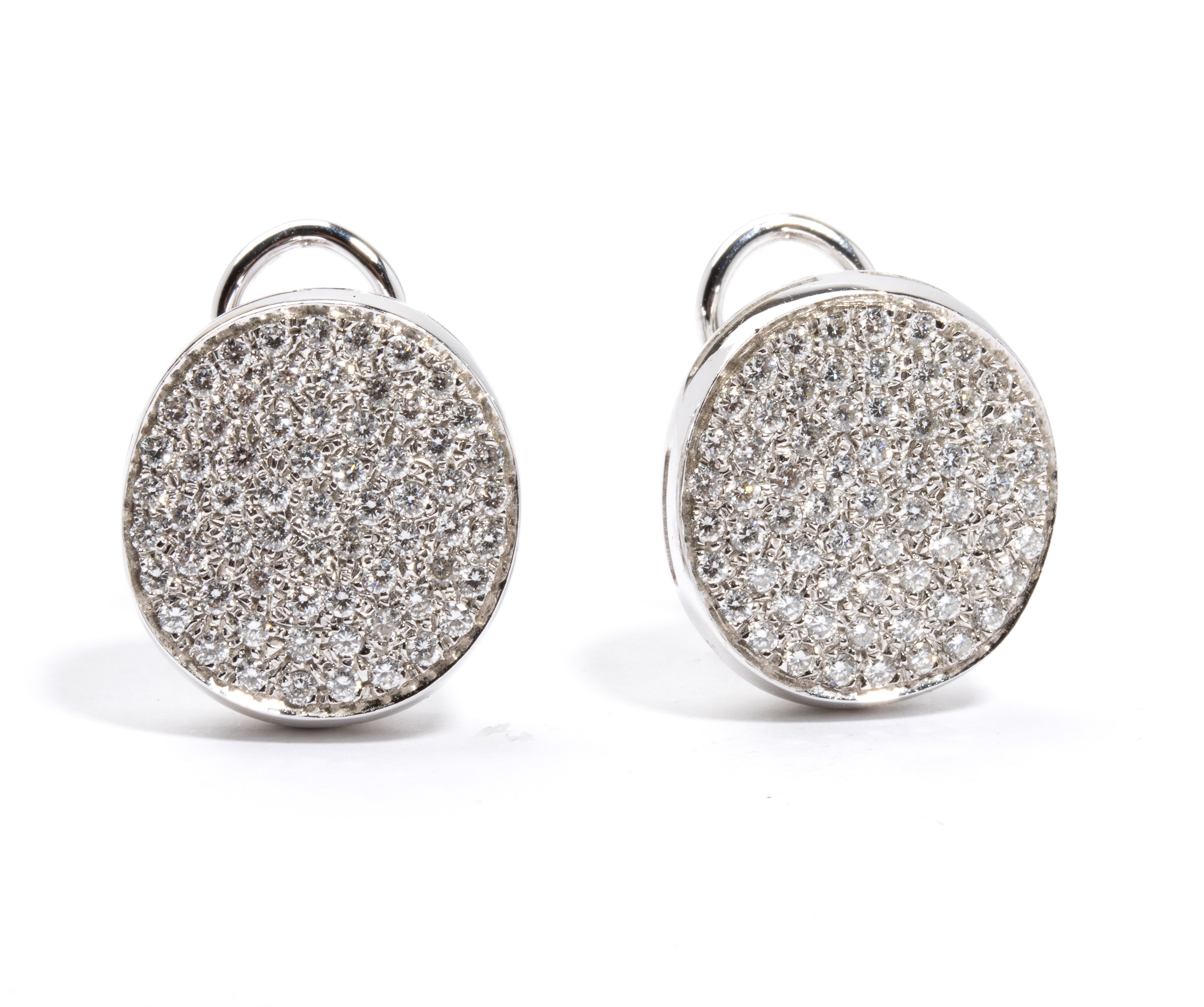 Paio di orecchini in oro e diamanti