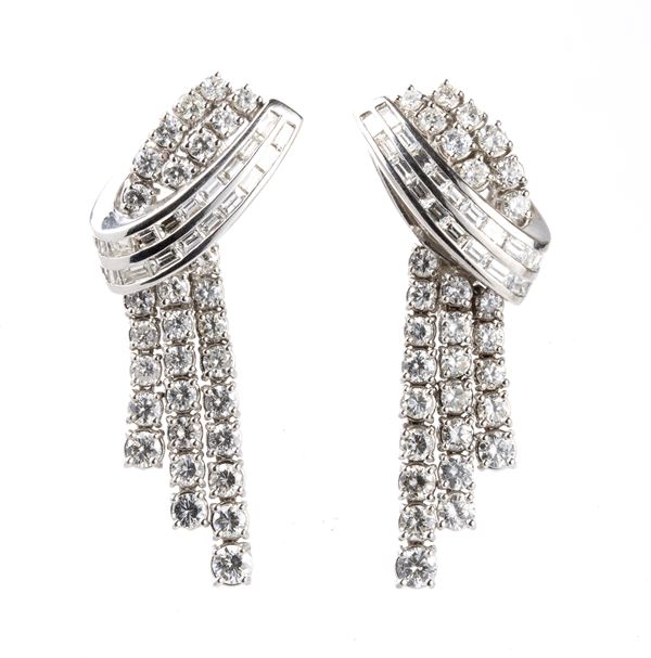 Diamond gold earrings