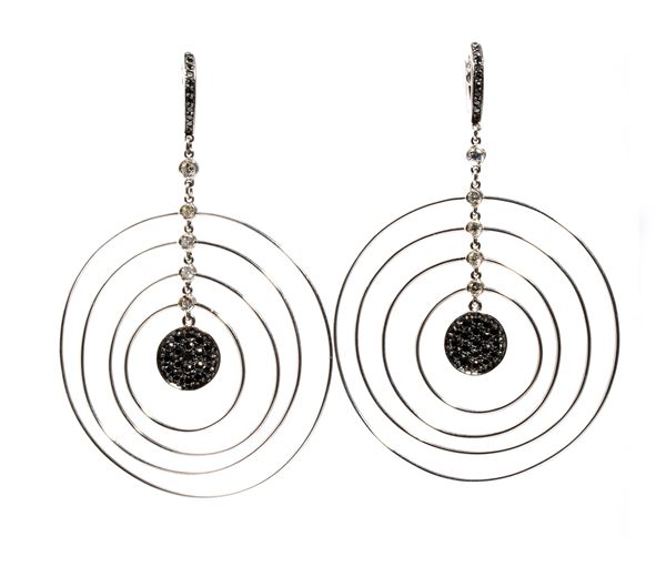 Diamond gold earrings