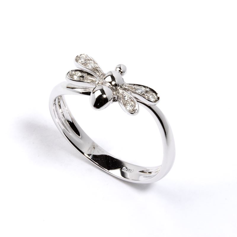 Anello in oro bianco 18k con diamanti (insetto)