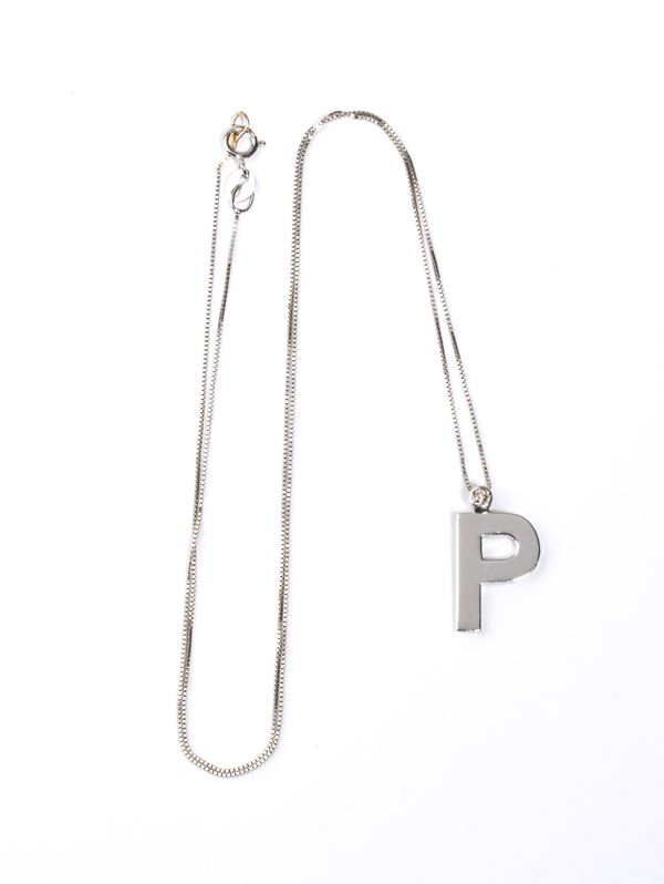 Diamond gold necklace