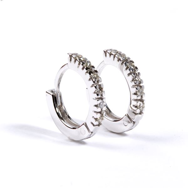 Orecchini in oro e diamanti