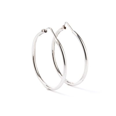 Orecchini in oro bianco 18K, punzonati “750 – 707 VI”