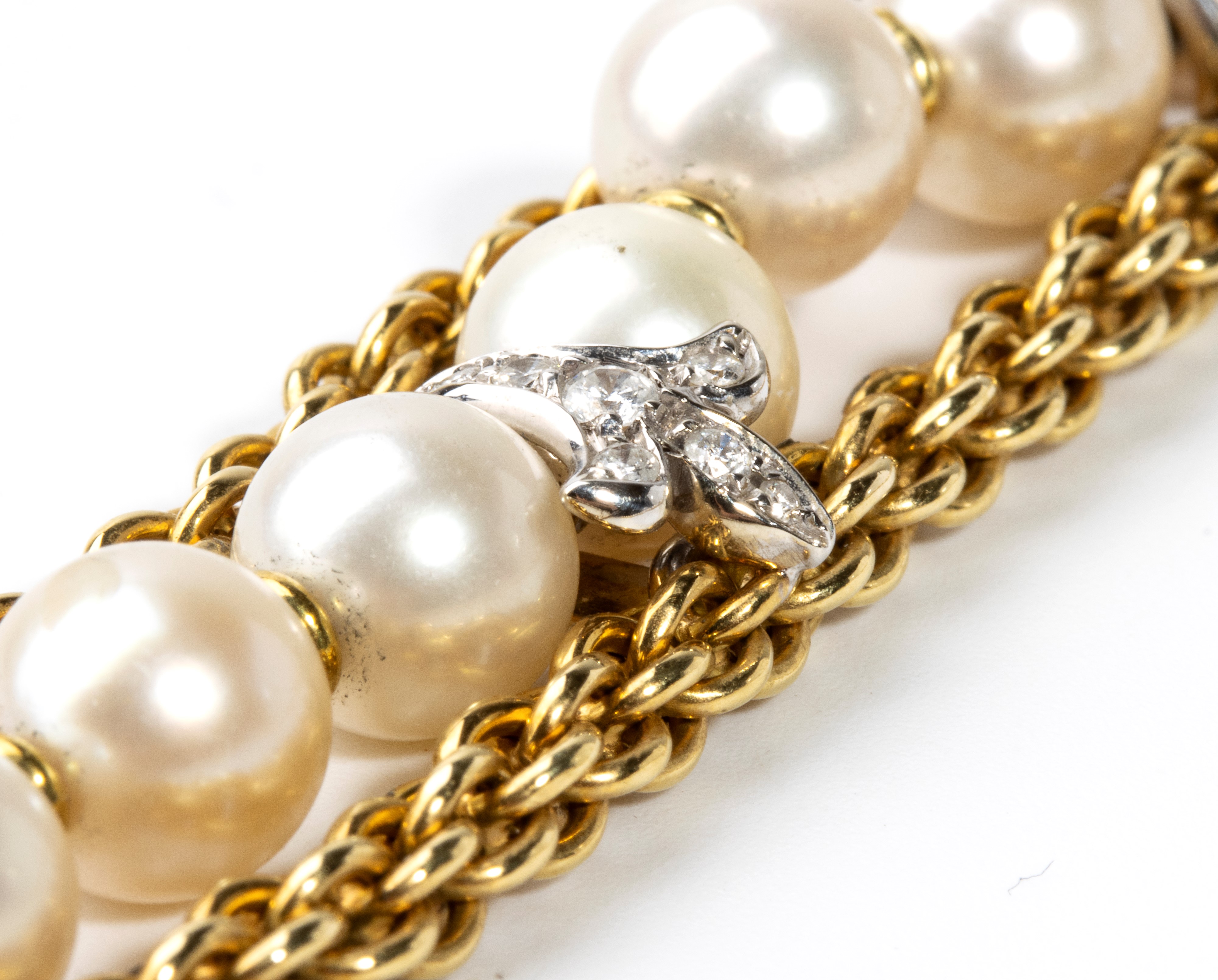 COLLANA IN ORO CON PERLEE DIAMANTI