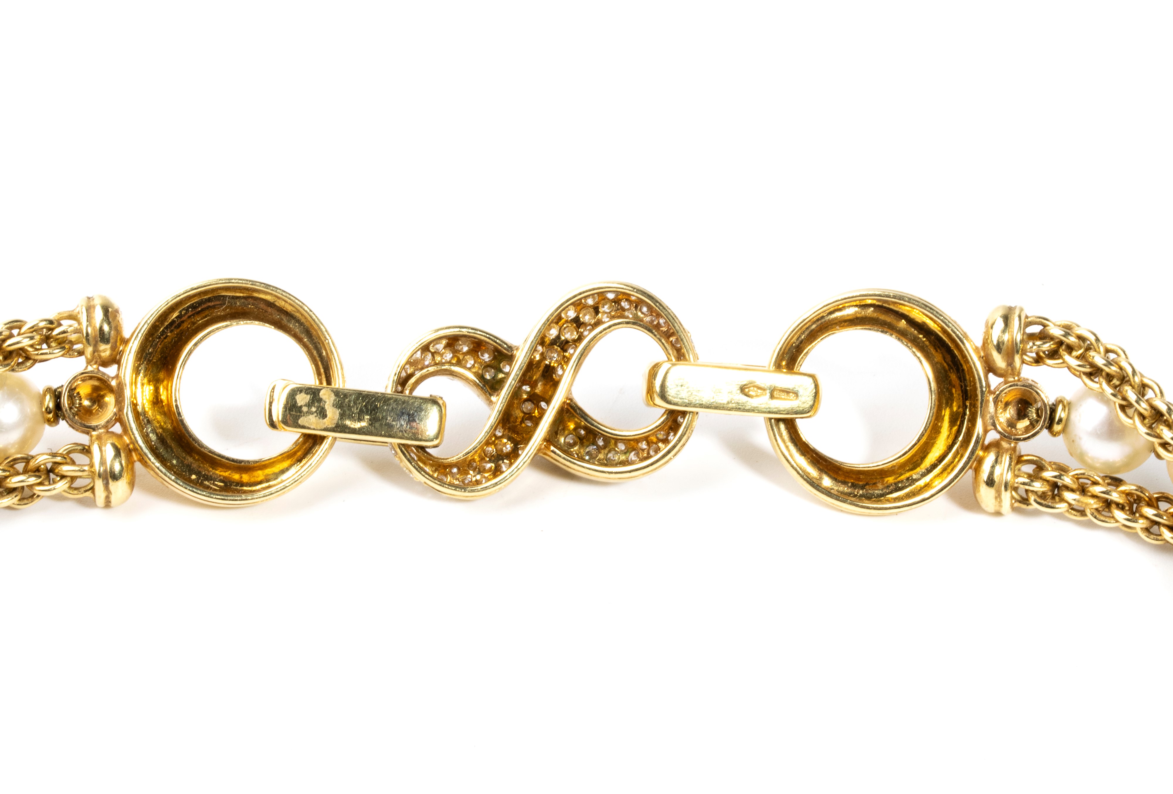 COLLANA IN ORO CON PERLEE DIAMANTI