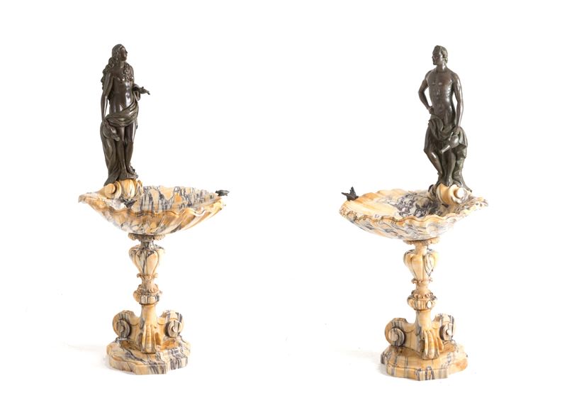 Coppia di vasche in marmo giallo venato con sculture in bronzo, XIX secolo