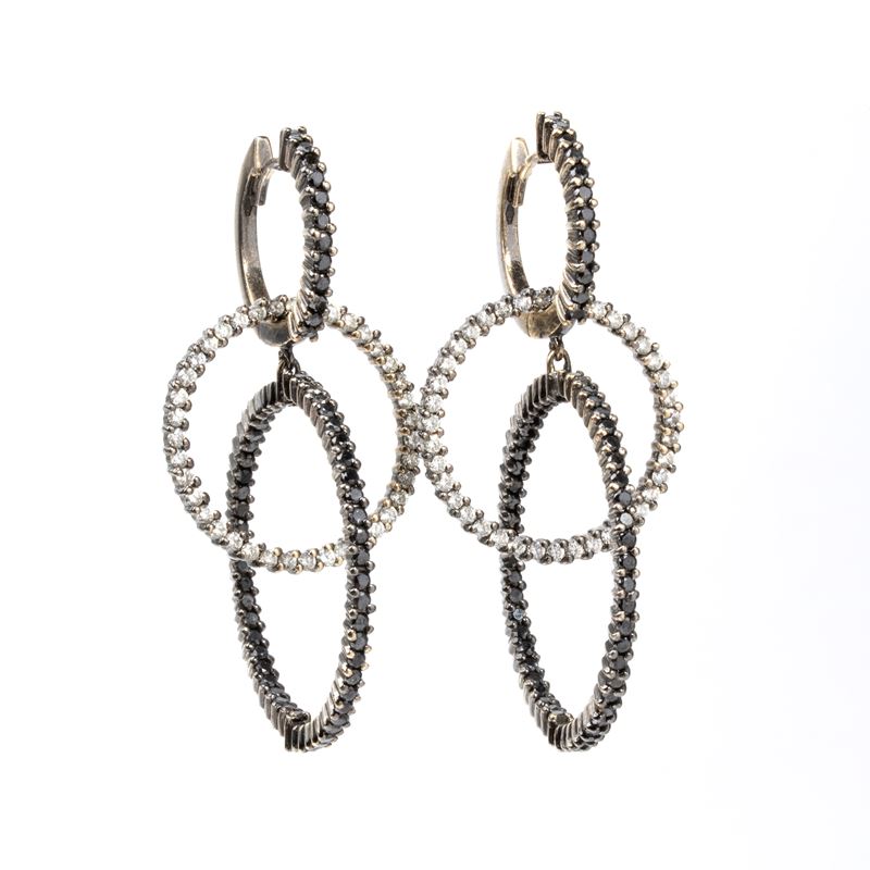 Orecchini in titanio e diamanti