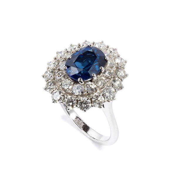 Diamond sapphire gold ring