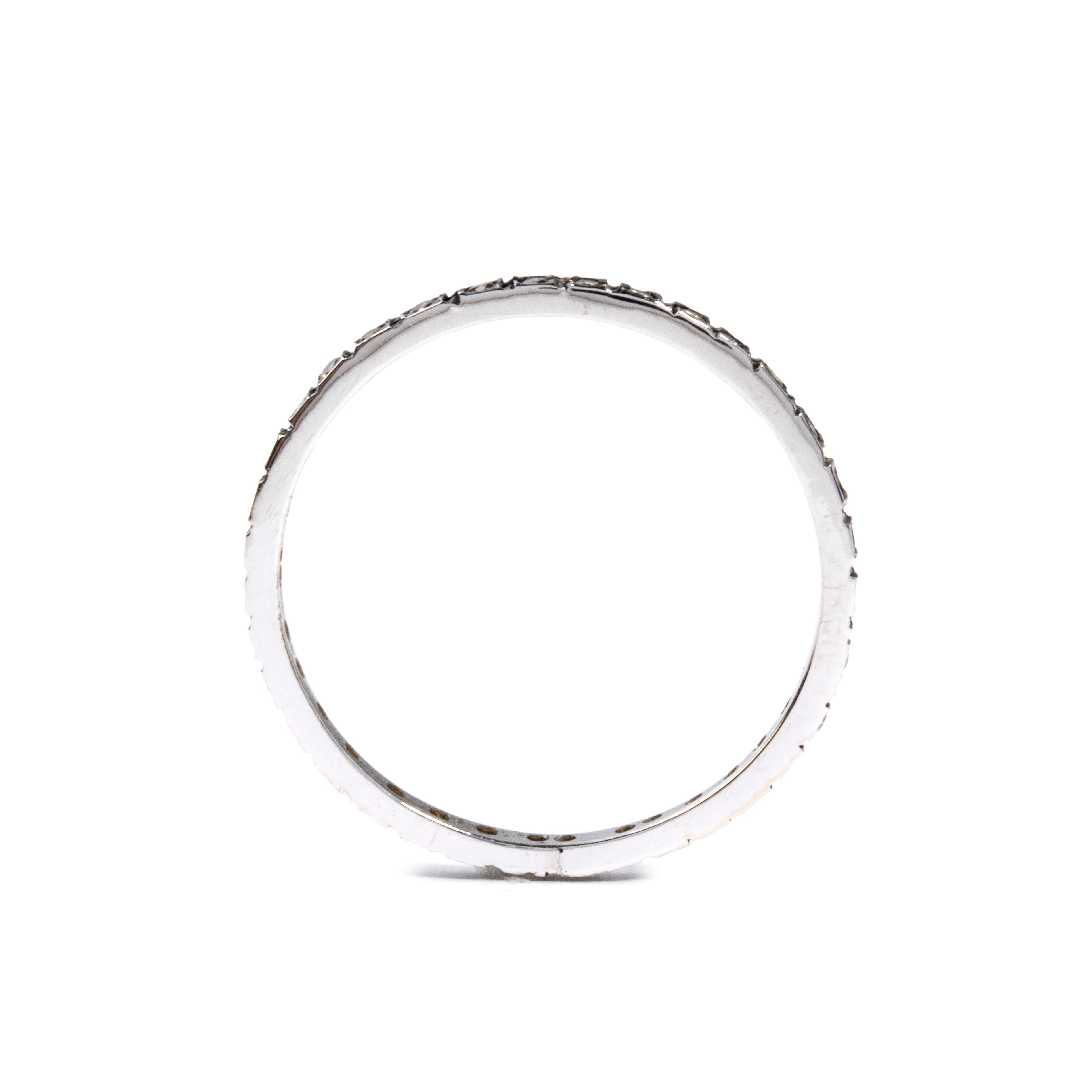 Anello in oro bianco 10k con diamanti fantasia marrone