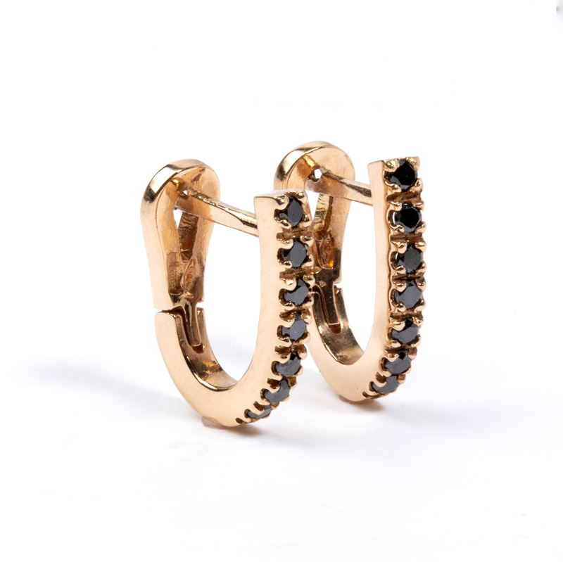 Orecchini in oro rosa 18k con diamanti neri