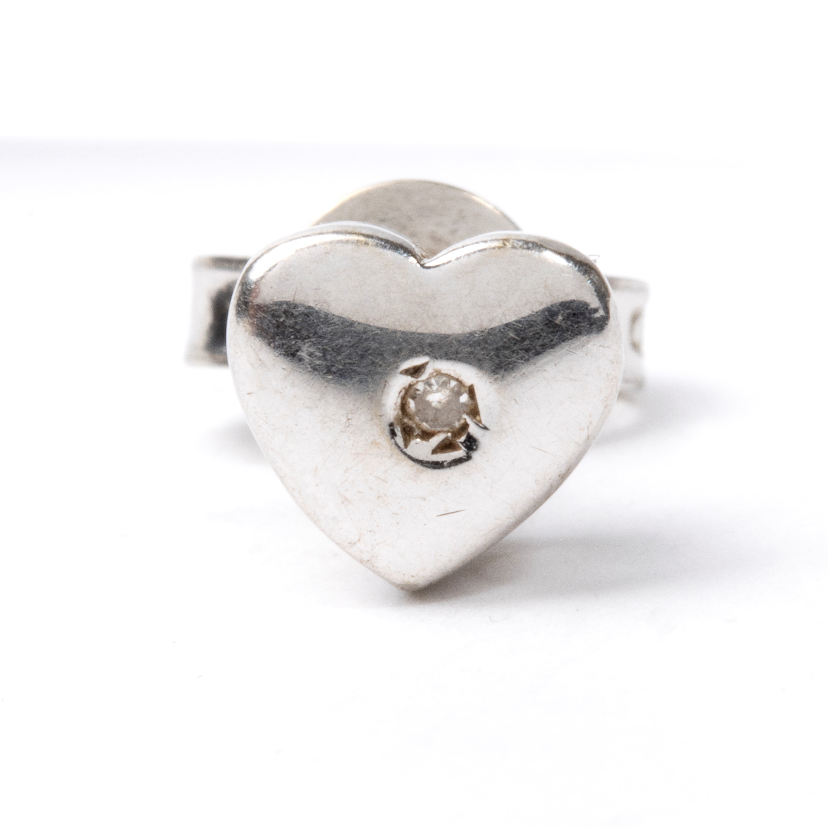 Orecchino singolo, oro bianco 18k a forma di cuore con diamante (circa 0.01 ct)