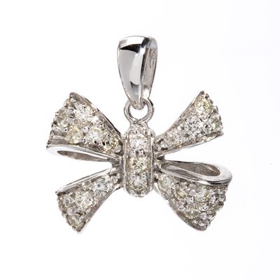 Pendente in oro bianco 18K con diamanti a taglio brillante