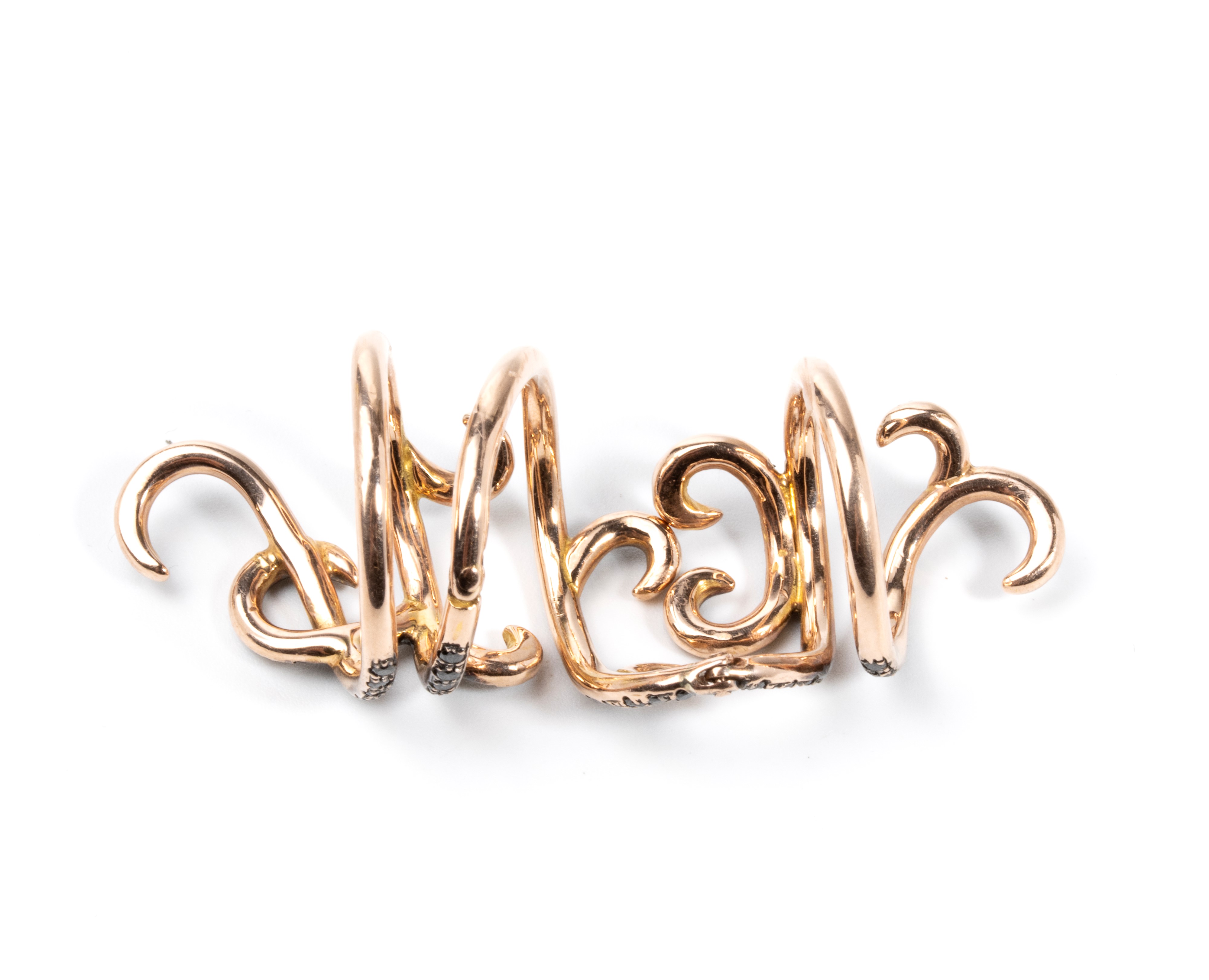 Anello in oro e diamanti neri