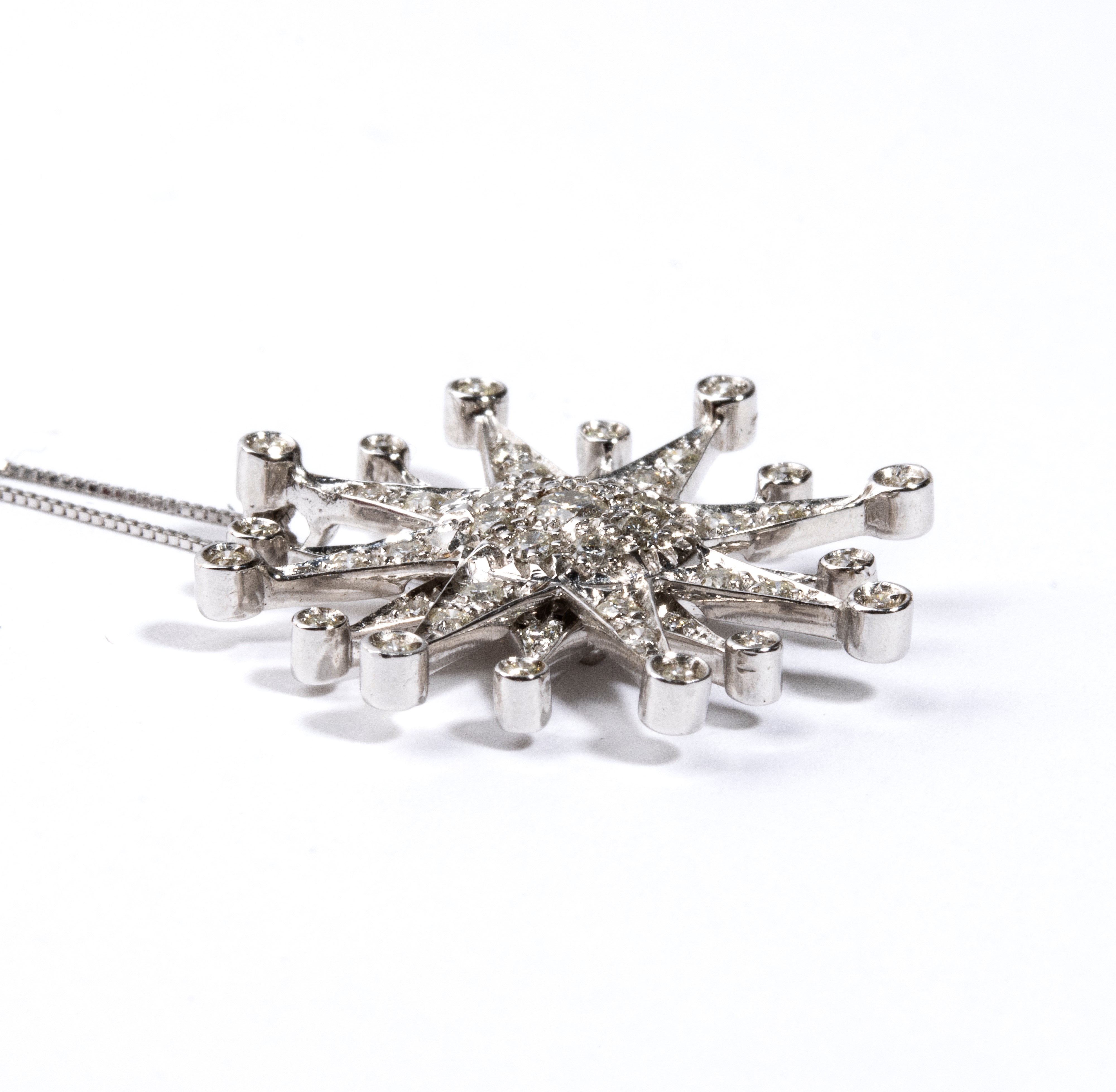 Girocollo con pendente in oro e diamanti