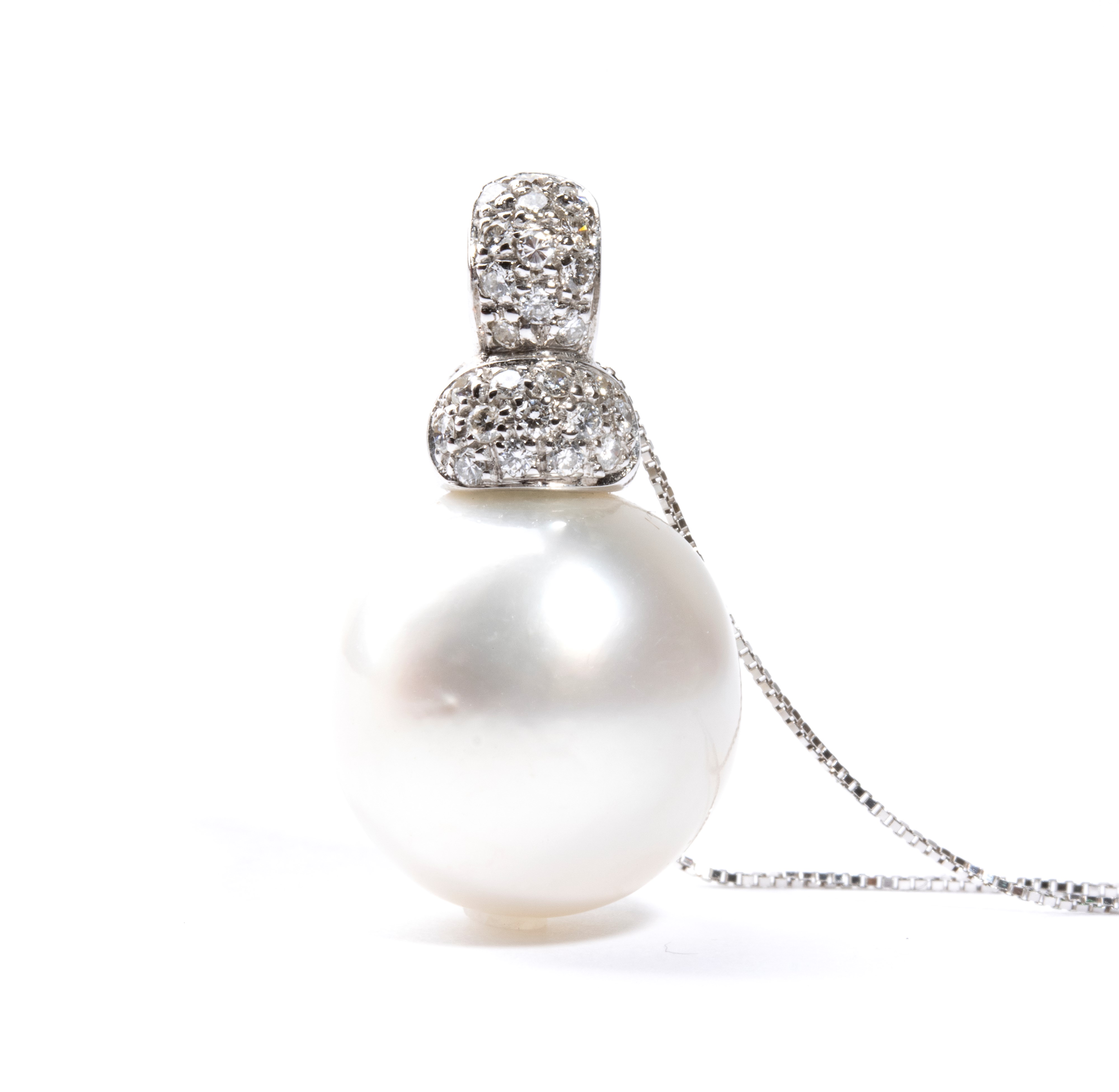 Girocollo con perla australiana e diamanti