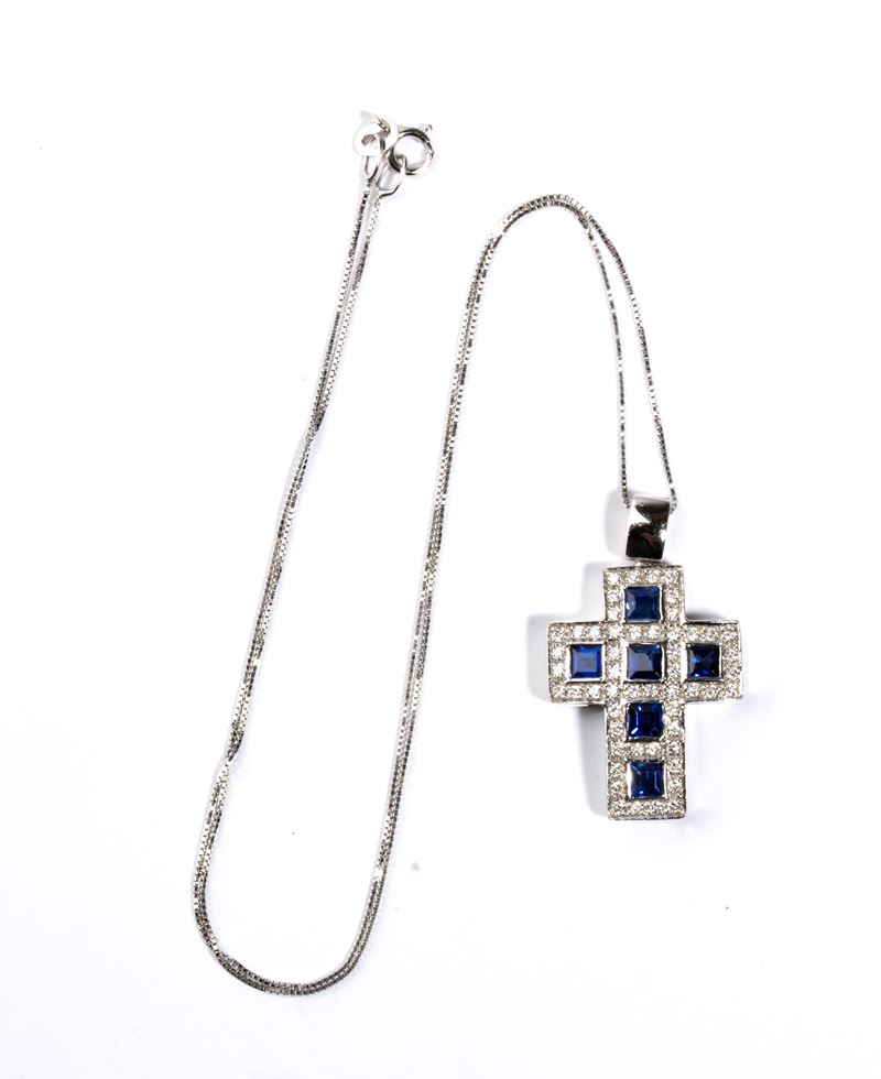 Girocollo in oro con zaffiri e diamanti