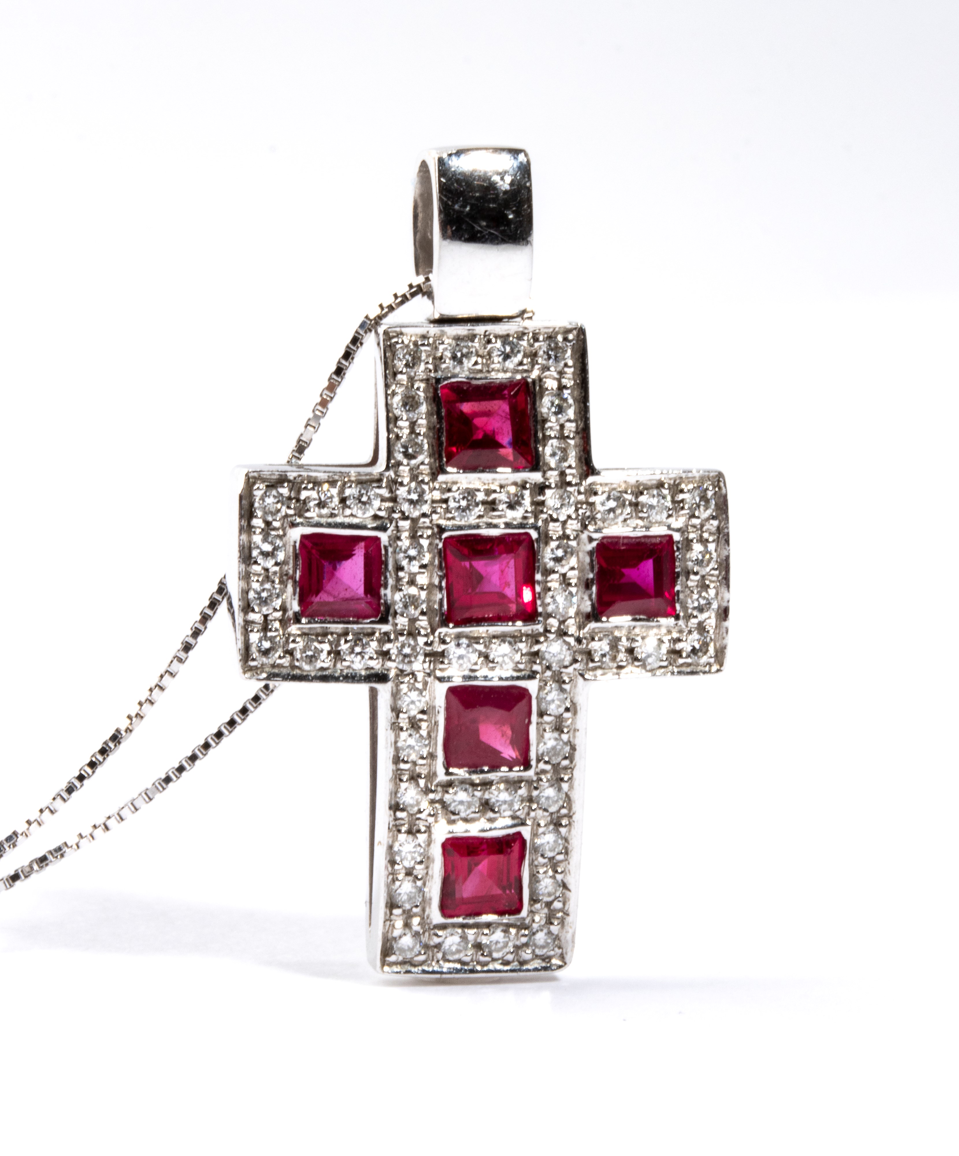 Pendente in oro con rubini e diamanti