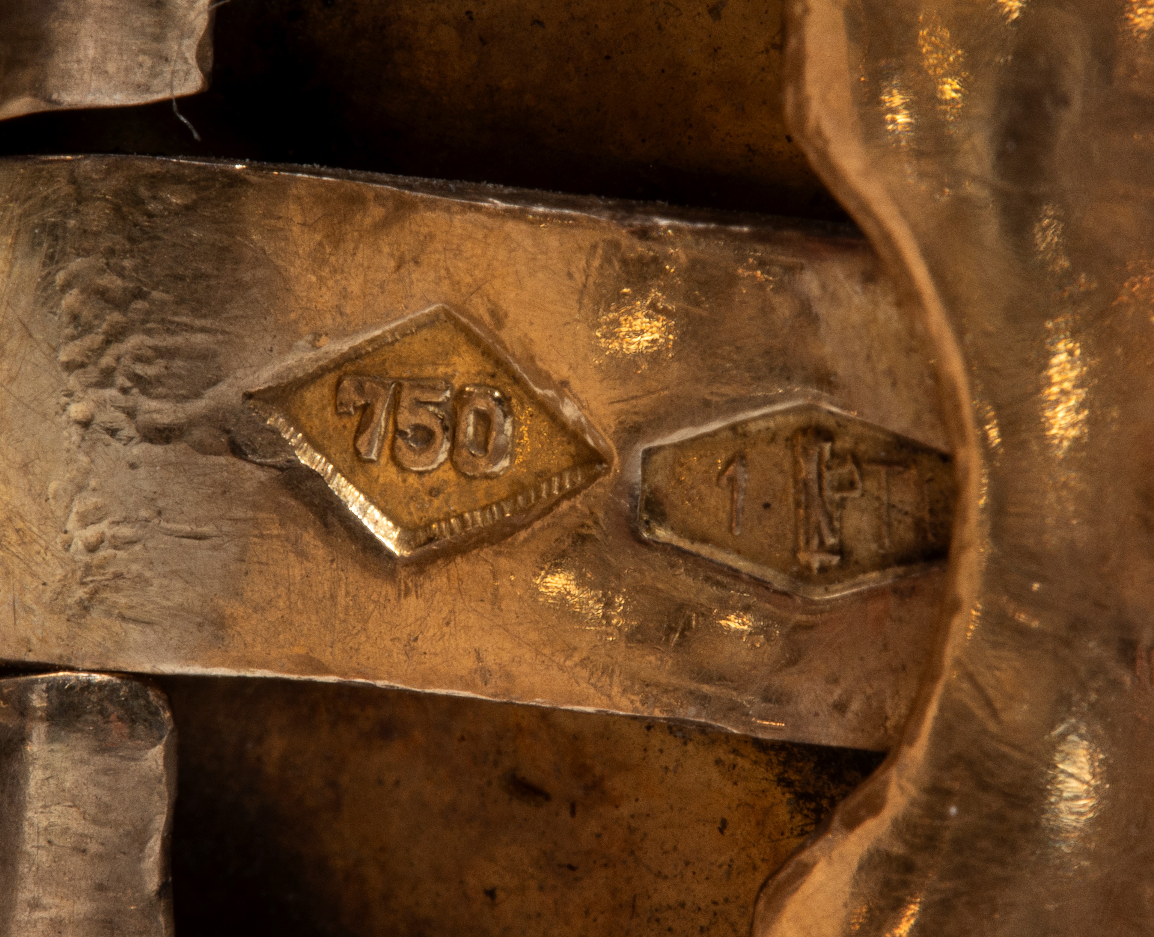 Bracciale a fascia in oro