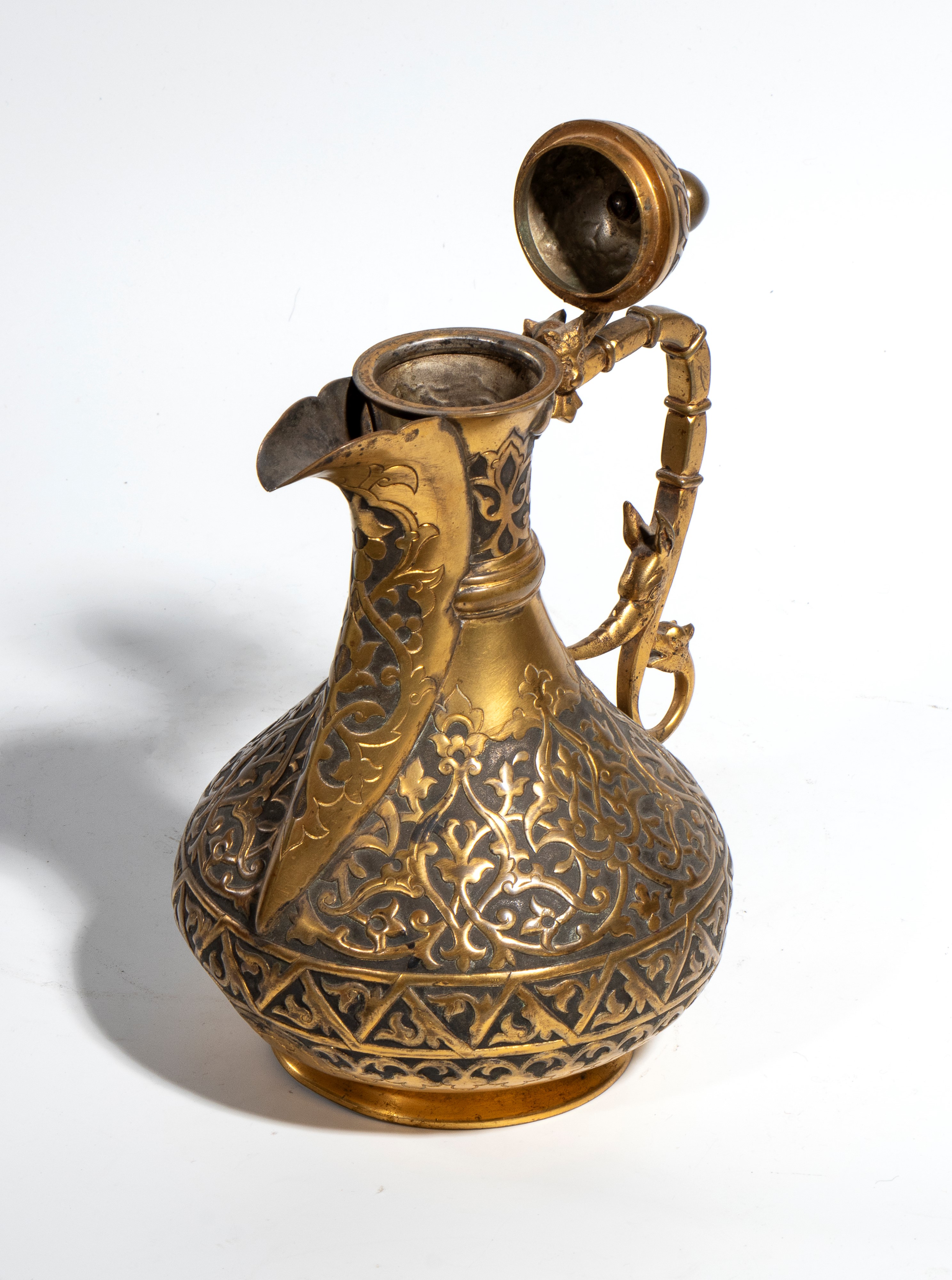 Caffettiera ottomana, rame e argento dorato, forma slanciata a balaustra (Turchia, XVIII secolo)