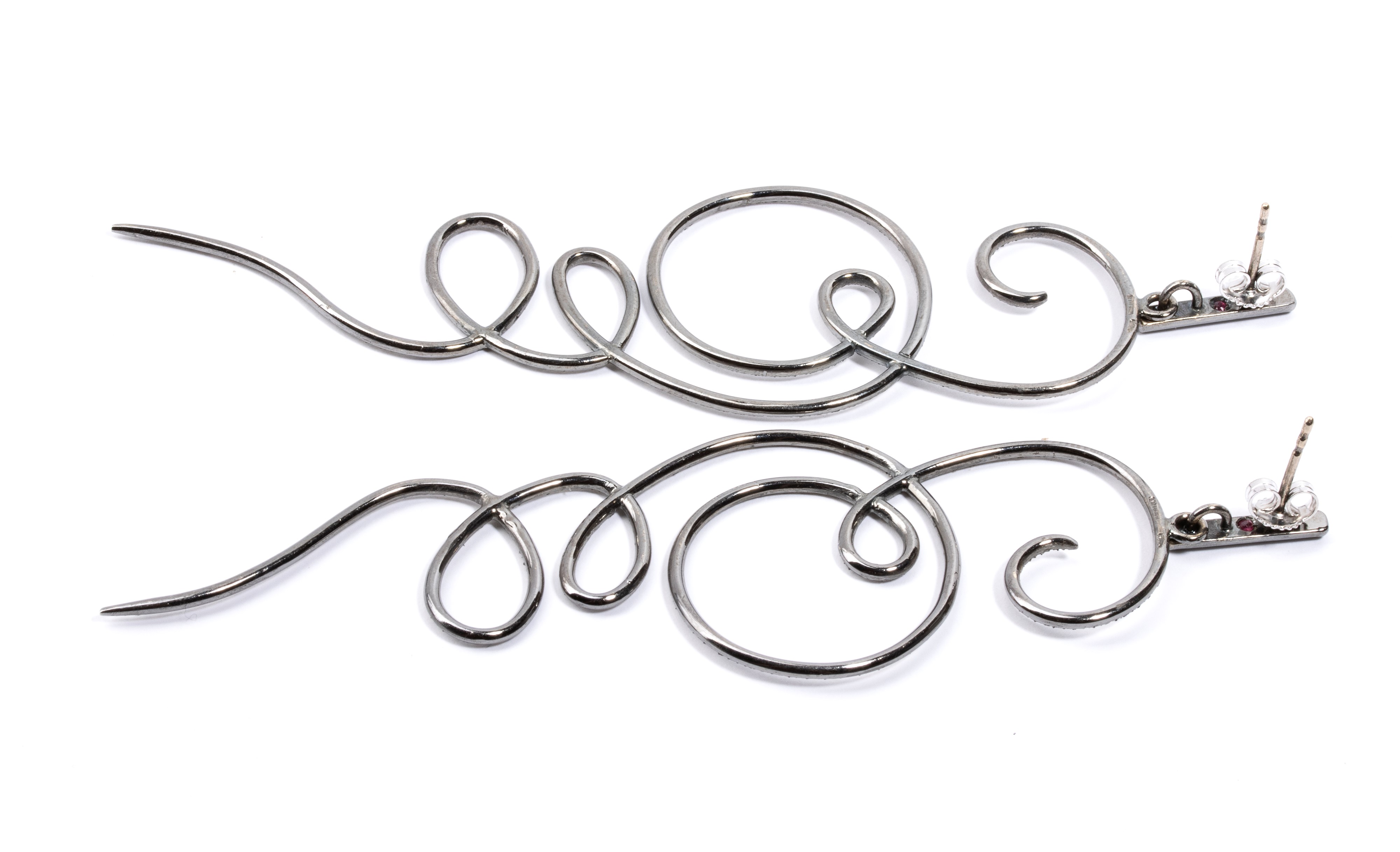 Orecchini in oro con diamanti marroni