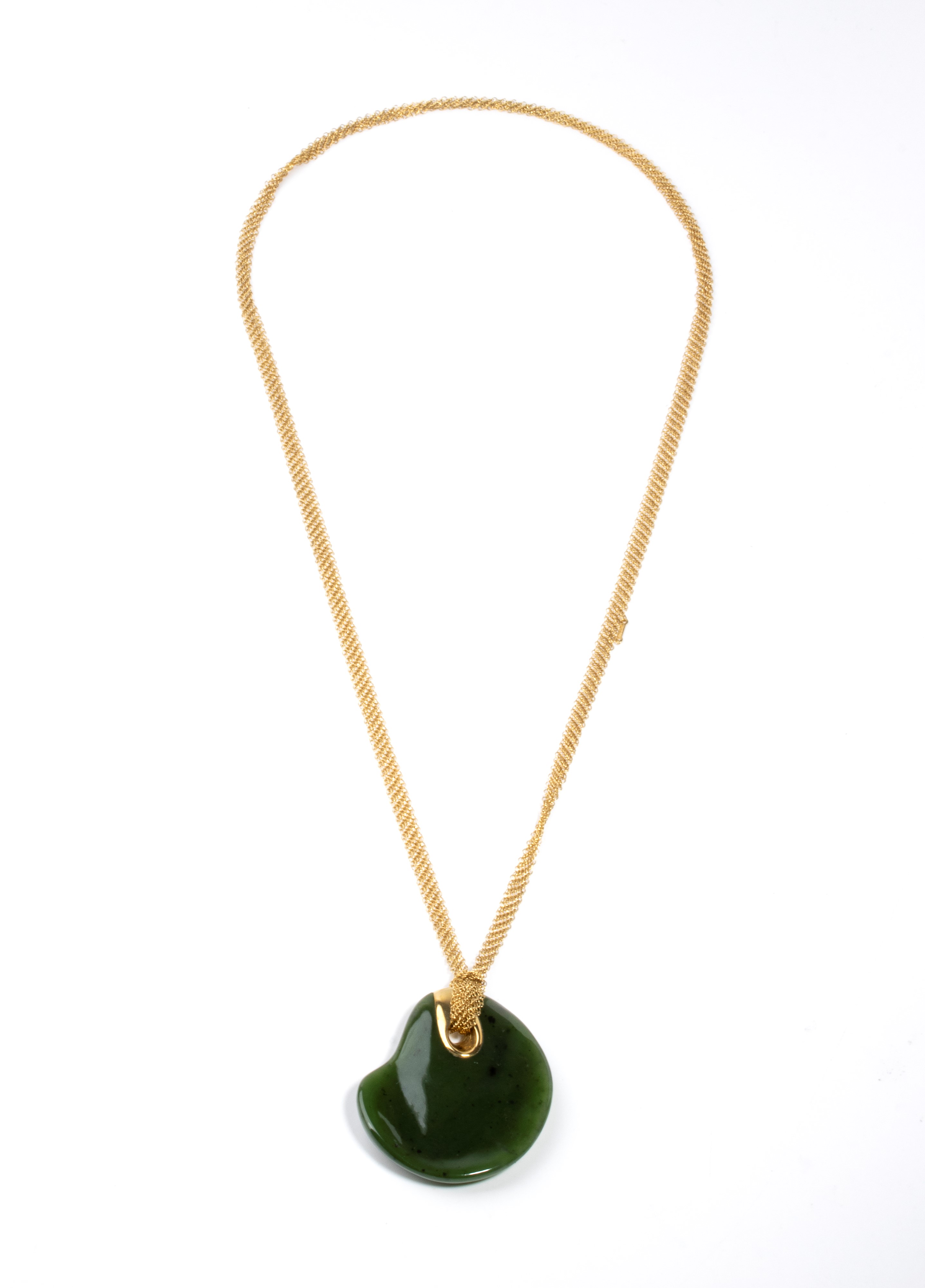 Collezione Elsa Peretti: collana a maglia e ciondolo in giada nefrite
