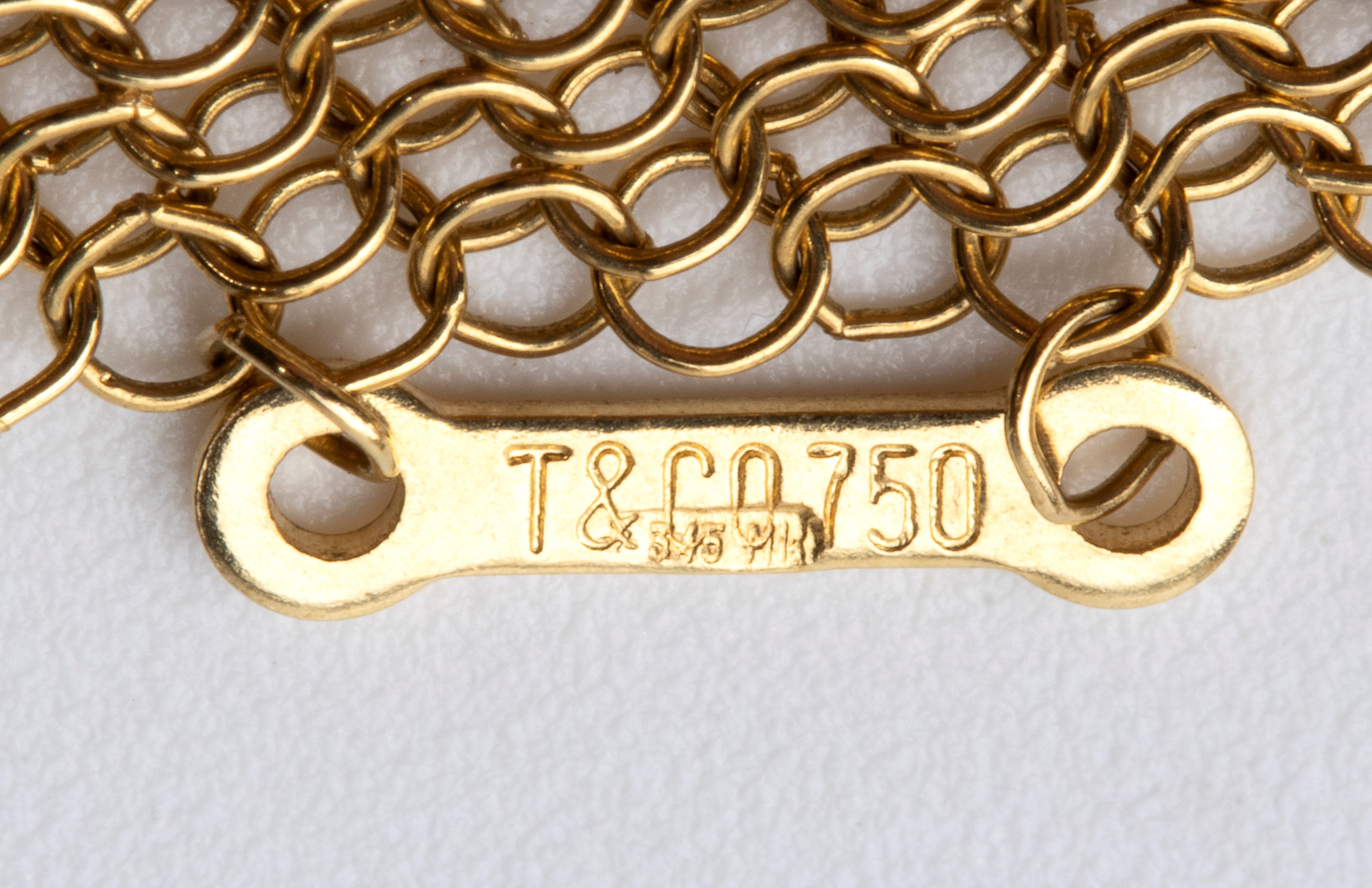 Collezione Elsa Peretti: collana a maglia e ciondolo in giada nefrite