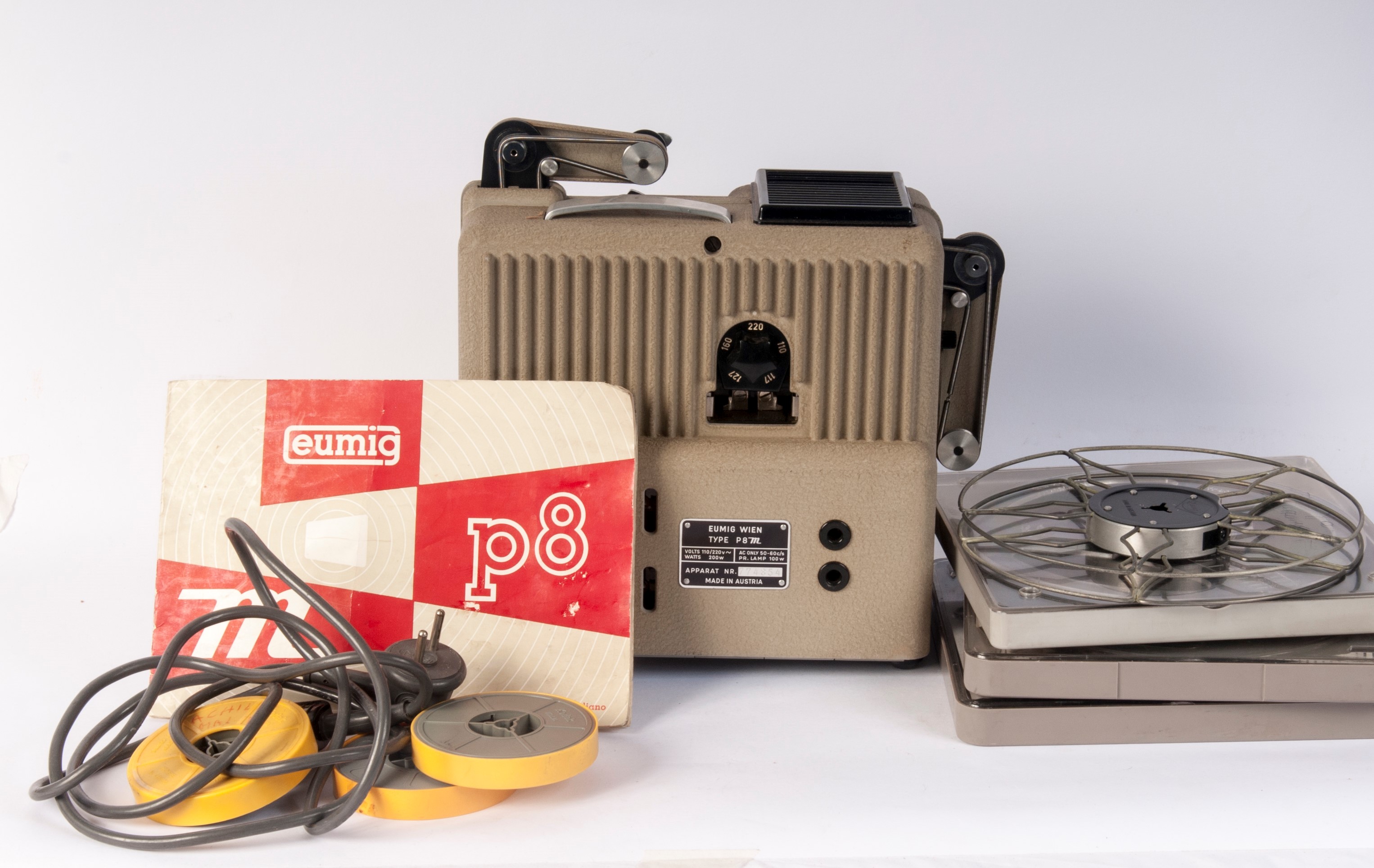 Eumig P8M, Cineproiettore anni ’60 con quattro bobine in scatola originale