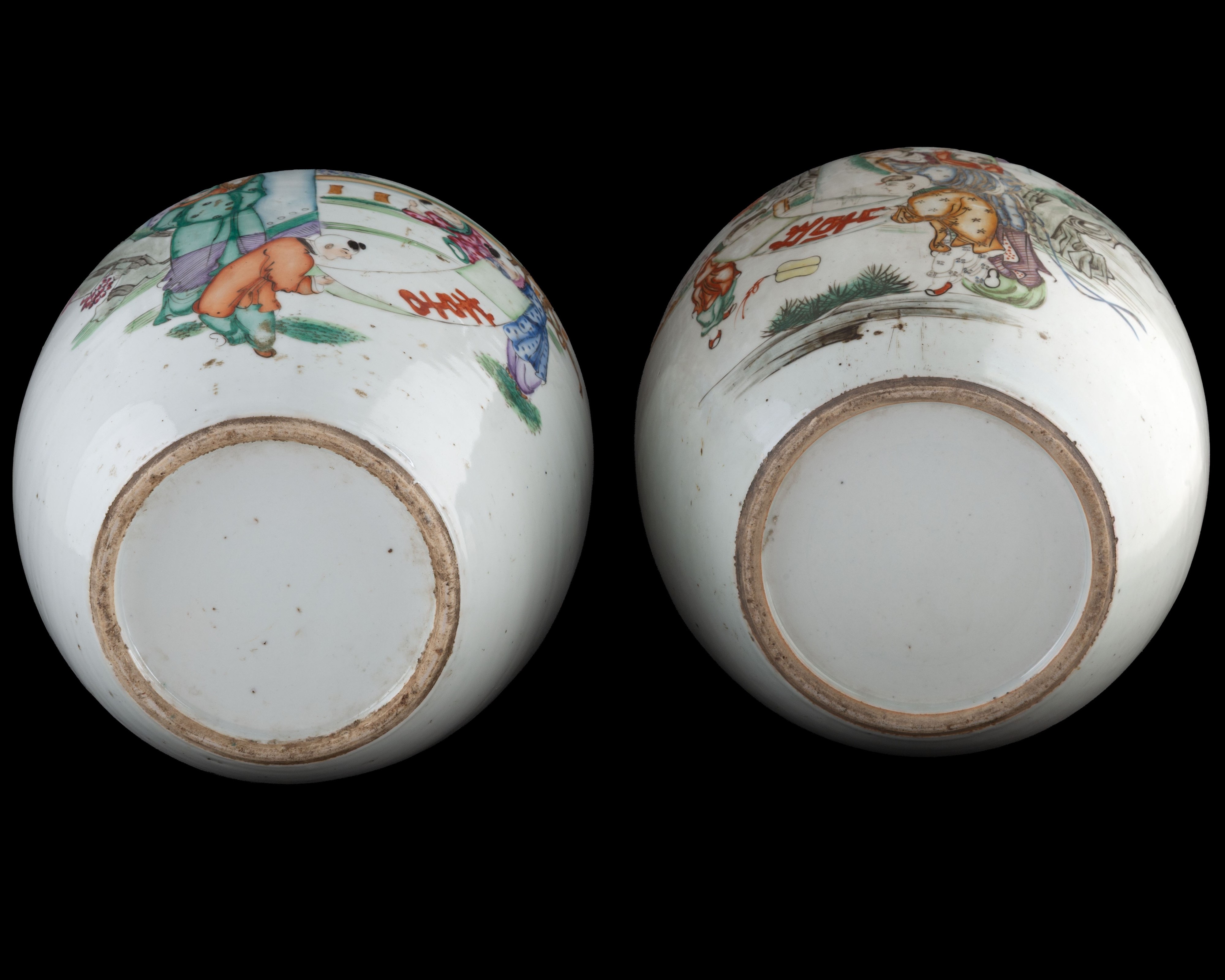 Coppia di vasi da zenzero in porcellana dipinta., Cina, dinastia Qing (1644-1912), XIX secolo