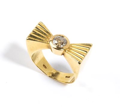 Anello in oro giallo 18k a forma di fiocco con diamante rotondo (taglio vecchio)