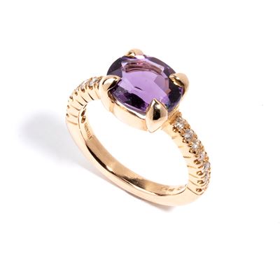 Anello in oro rosa 18k con ametista e diamanti (taglio brillante)