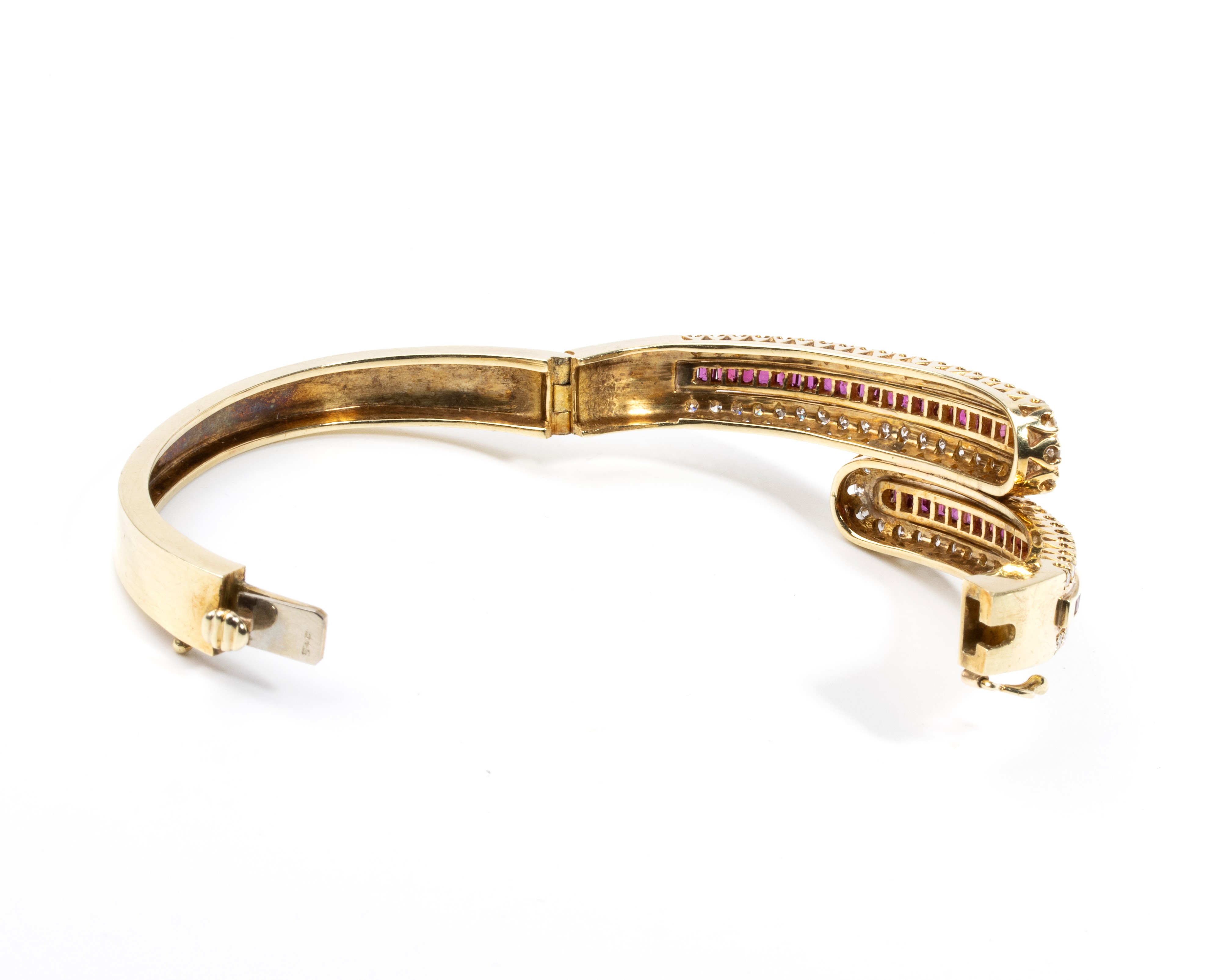Bracciale rigido in oro 14k con diamanti e rubini, certificato gemmologico IGN 38840