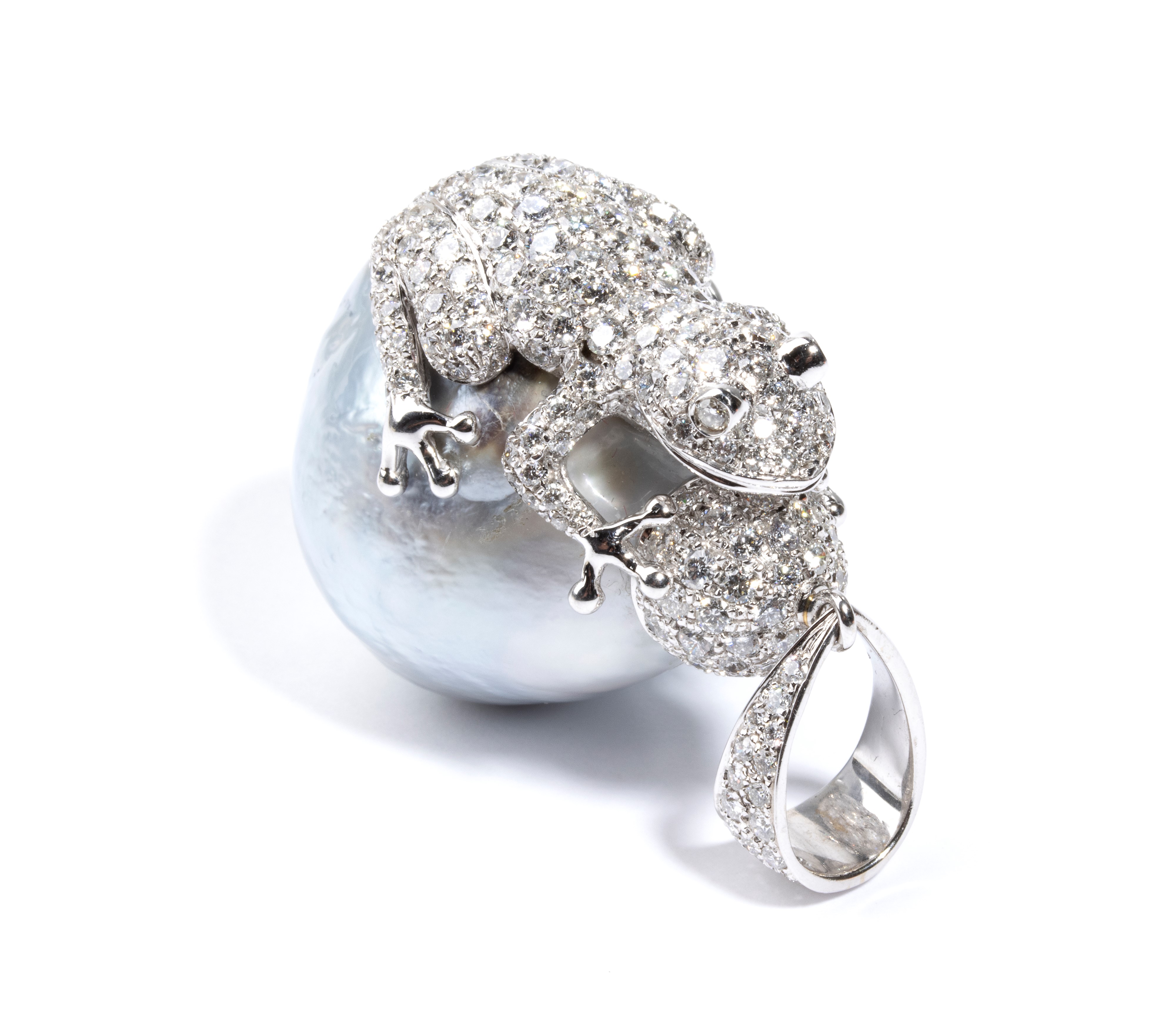 Pendente in oro con grande perla barocca e diamanti