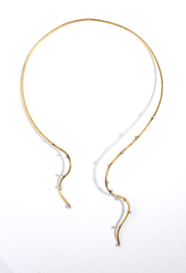 Diamond gold necklace