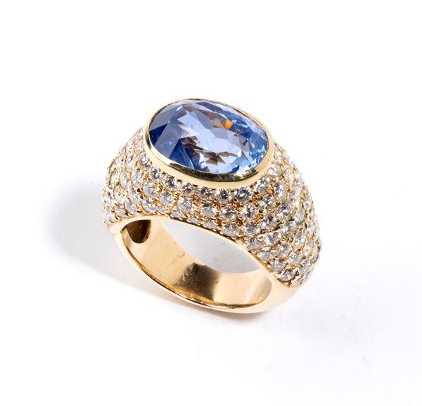 Anello in oro con diamanti e zaffiro Ceylon