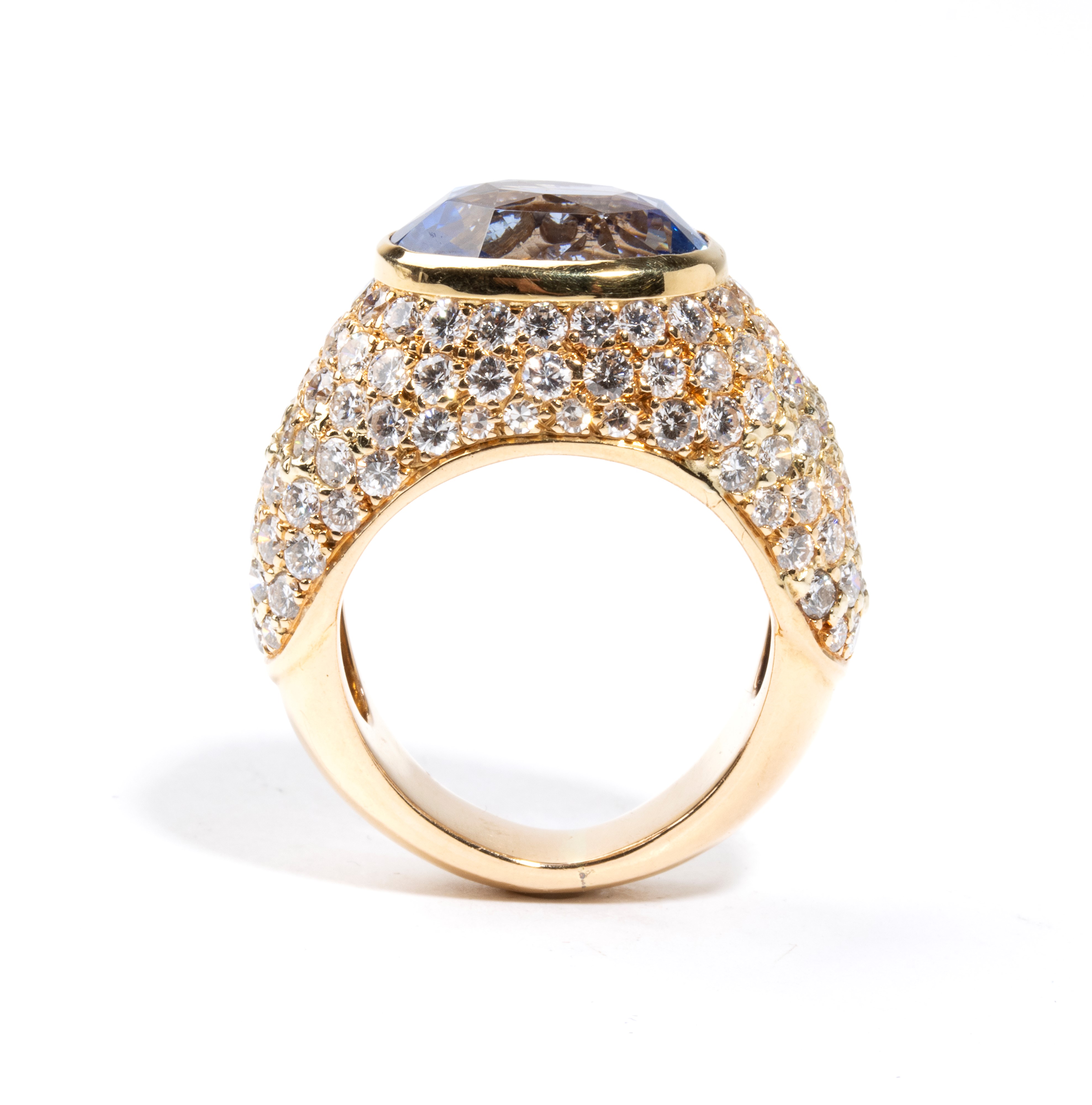 Anello in oro con diamanti e zaffiro Ceylon