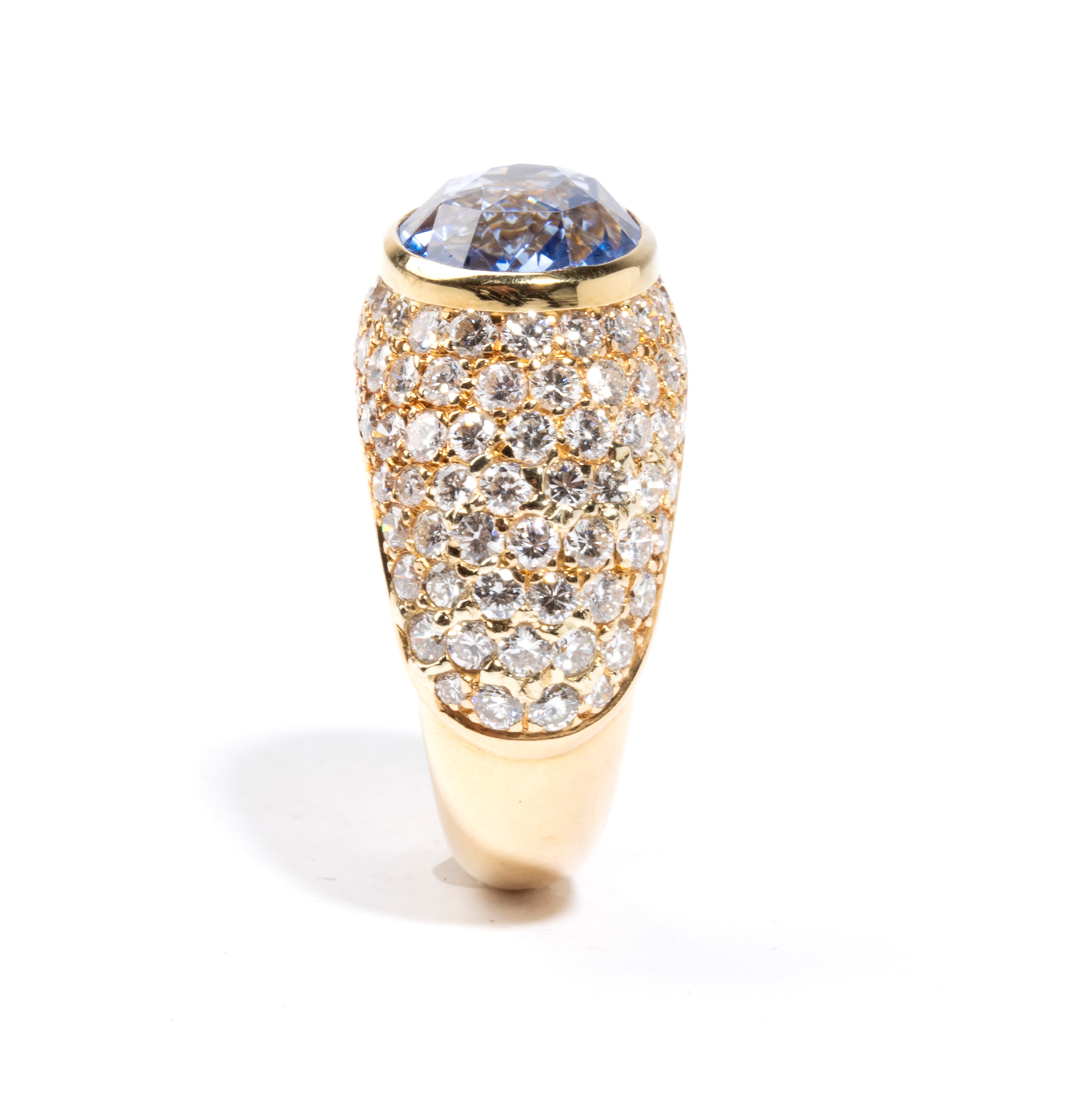 Anello in oro con diamanti e zaffiro Ceylon