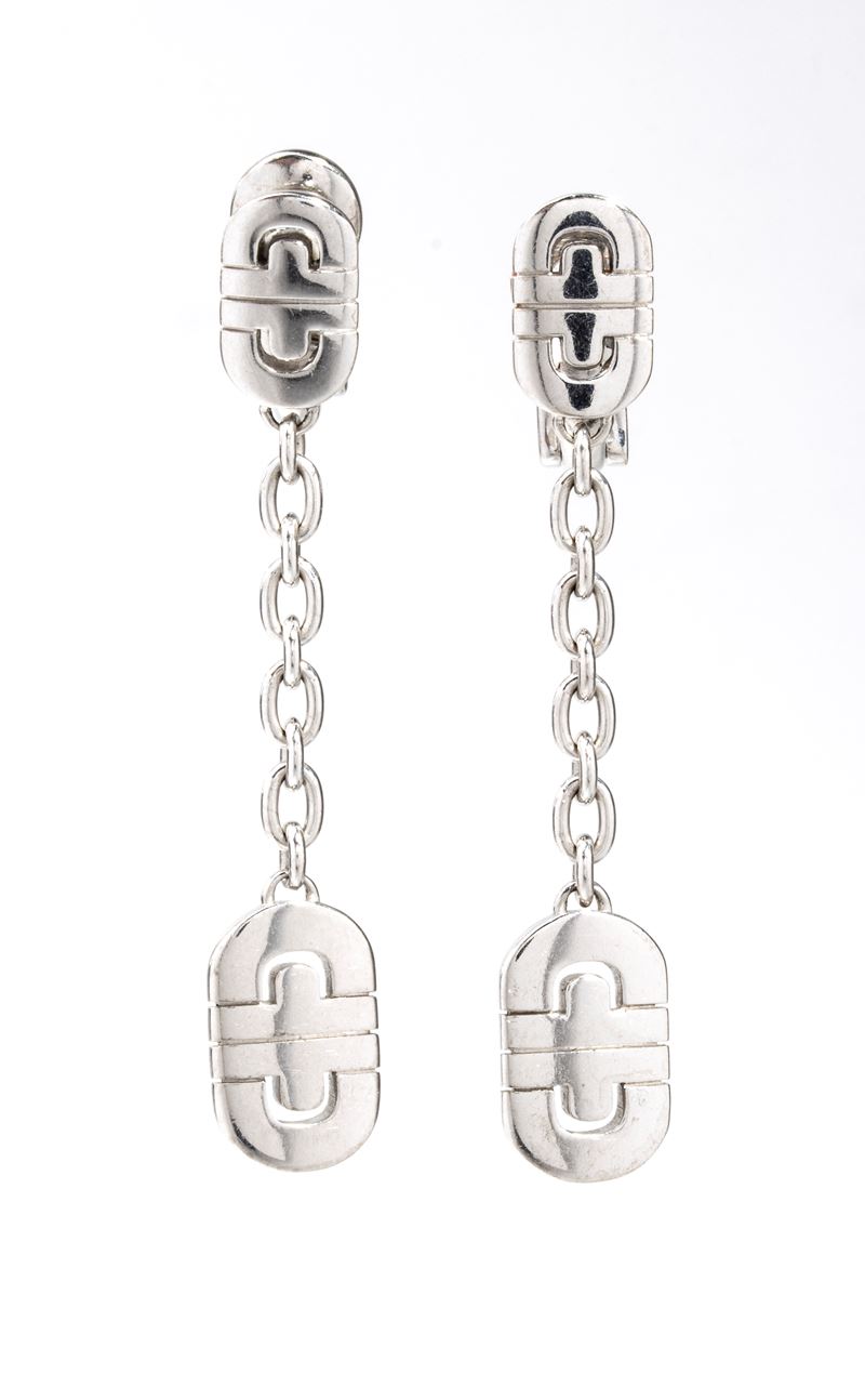 Collezione Parentesi: paio di orecchini in oro bianco