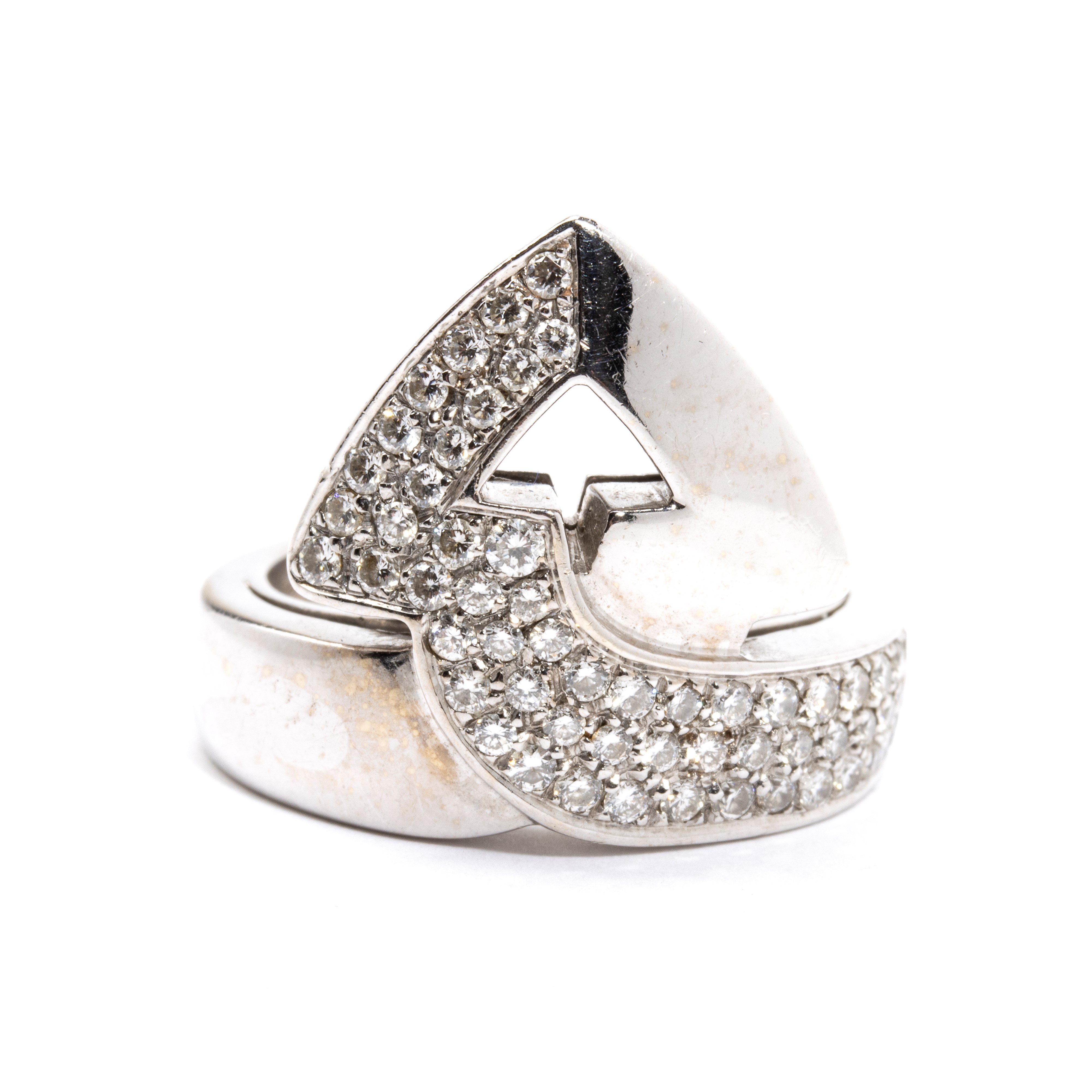 Anello in oro con diamanti