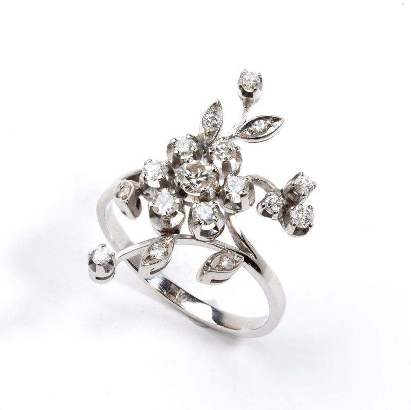 Anello in oro con diamanti