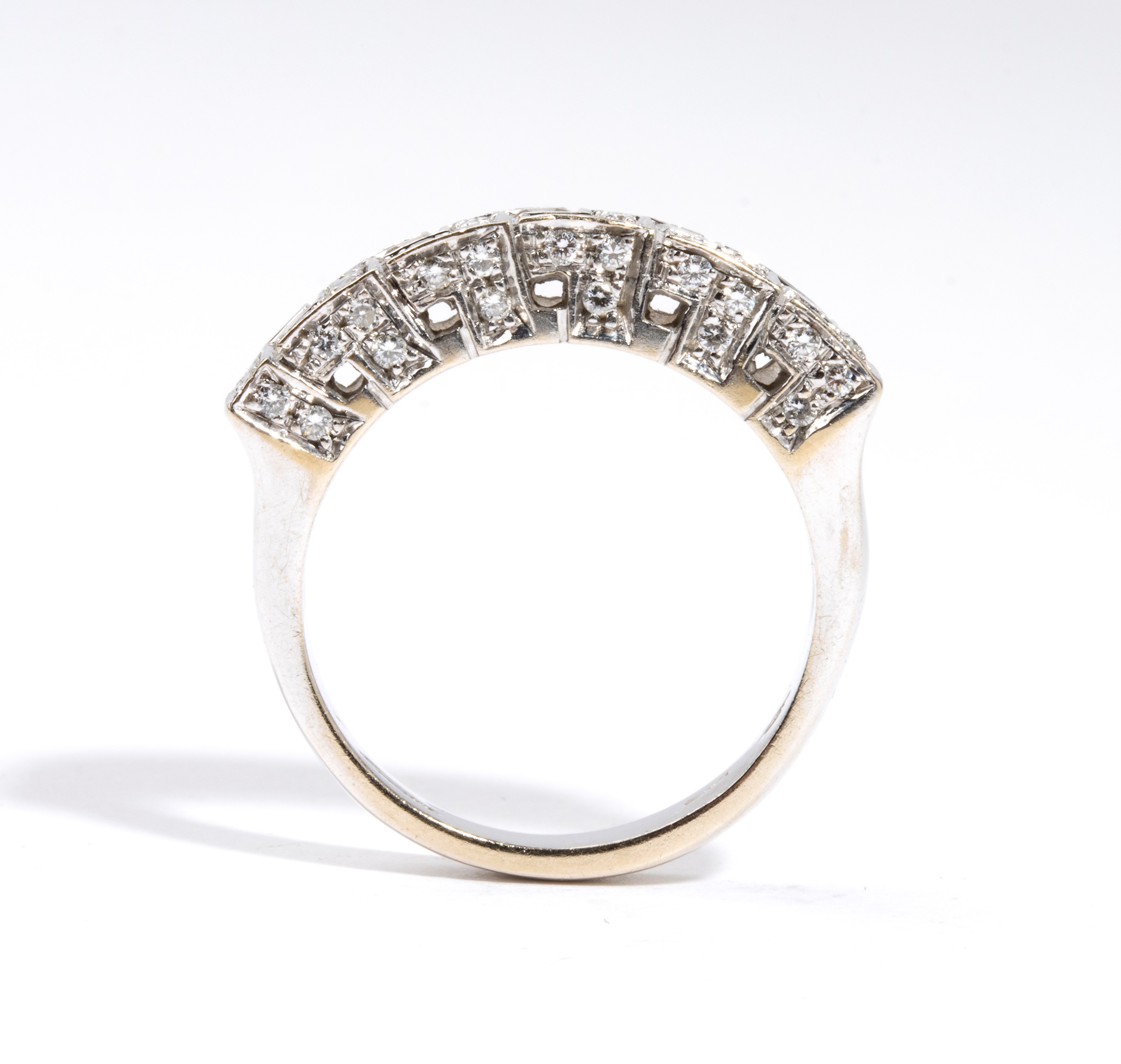 Anello in oro e diamanti